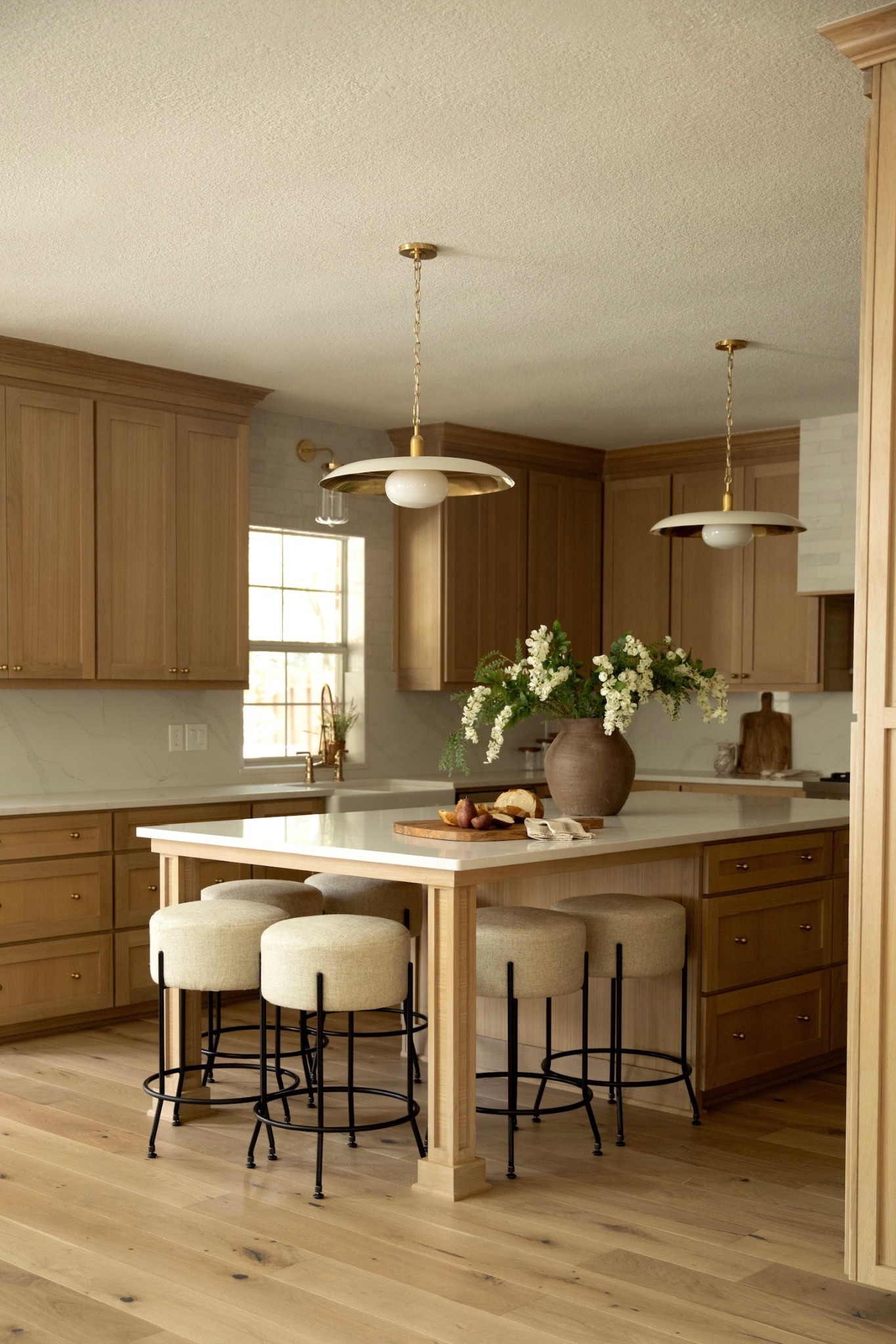 Remembering this gorgeous kitchen we did for a client project!

earthy modern kitchen, kitchen inspo, light cabinets, wood kitchen cabinets, kitchen design inspo 


#LTKSeasonal #LTKHome