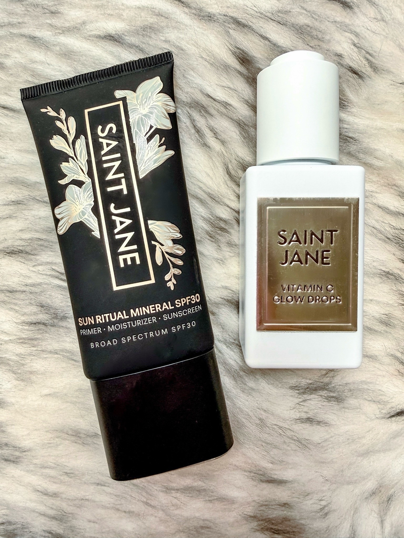 Golden hour, bottled✨

POV: your SPF is also your glow secret☀️

Obsessed with this radiant combo from Saint Jane Beauty. The Sun Ritual SPF 30 leaves the prettiest dewy finish, and the Vitamin C Glow Drops give my skin that lit from within look I’m always chasing.

Glowy, protected, and summer ready. 💛

Luxury Sun Ritual Mineral SPF 30
Vitamin C Glow Drops

@Saint Jane Beauty #ad

#LTKgrwm #LTKBeauty #LTKSwim