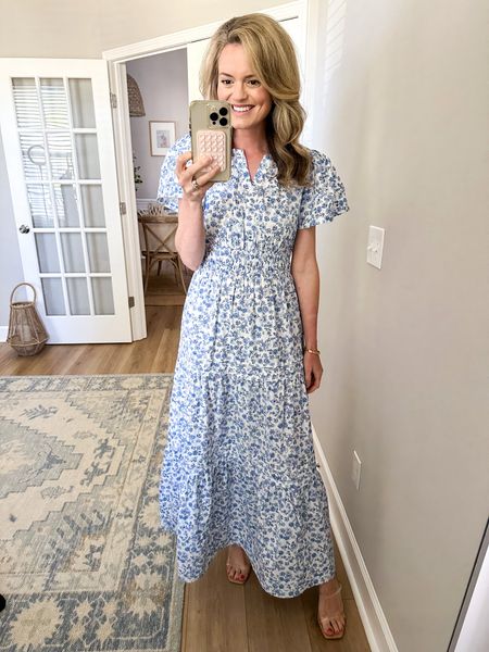 There’s a few sizes left in this gorgeous blue and white maxi dress! It’s on major sale! Wearing the size XS

#LTKfindsunder100 #LTKsalealert #LTKstyletip