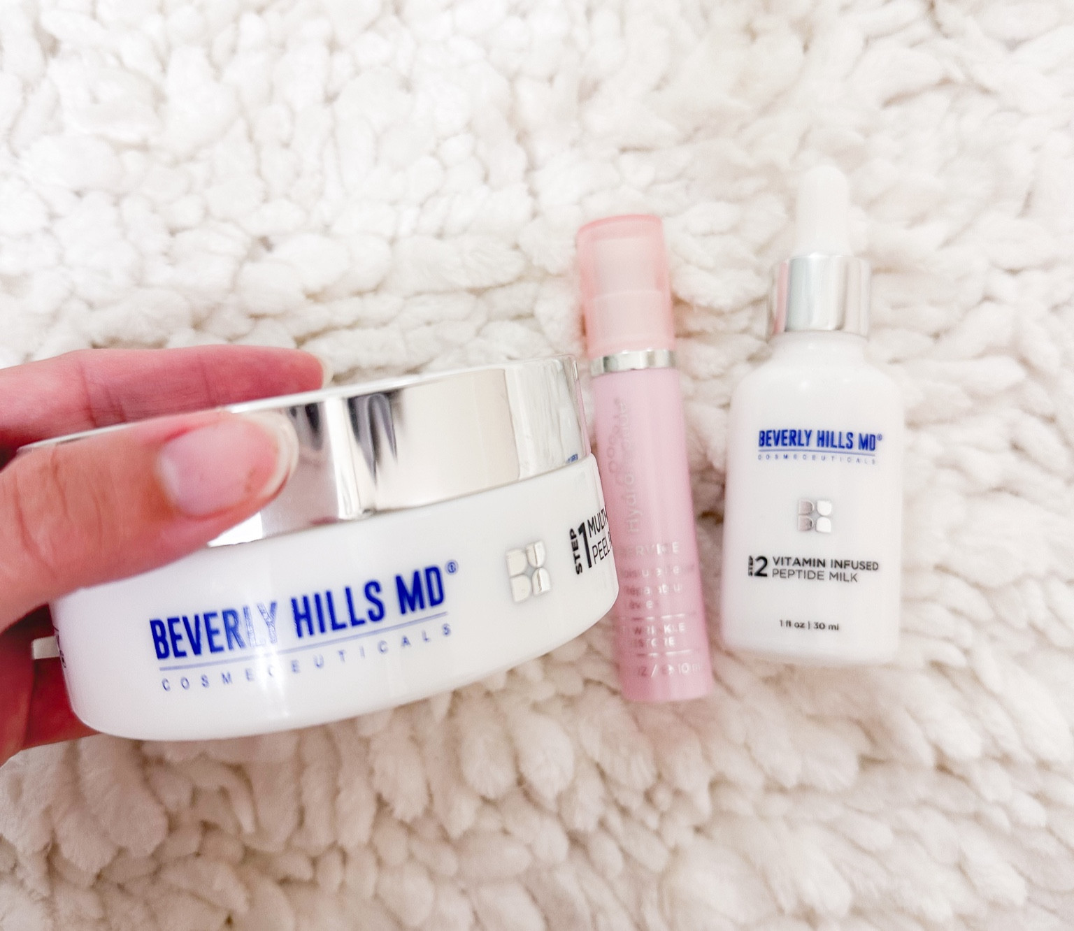 I love this 2 step  DUO! Plump + Glow Vitamin C Serum is an advanced skin care formula designed to promote a plump, smooth, radiant complexion. 

It has a combination of kakadu plum — the most potent natural source of vitamin C in the world — plus botanical extracts and nourishing oils, this rich serum works to enhance skin elasticity, reduce the appearance of wrinkles, and leave your skin glowing!

2) Professional dermal peels are awesome for visibly smoothing, firming, and tightening the look of skin. This amazing 2-part system contains peptides, retinol, and AHAs — the perfect trio for sloughing away dead surface cells and revealing a glowing complexion underneath.

Hands down one of my favorite skincare products & I think you will love it too 😉 

#beverlyhillsmd #skincare #beauty #skin 


#LTKBeauty