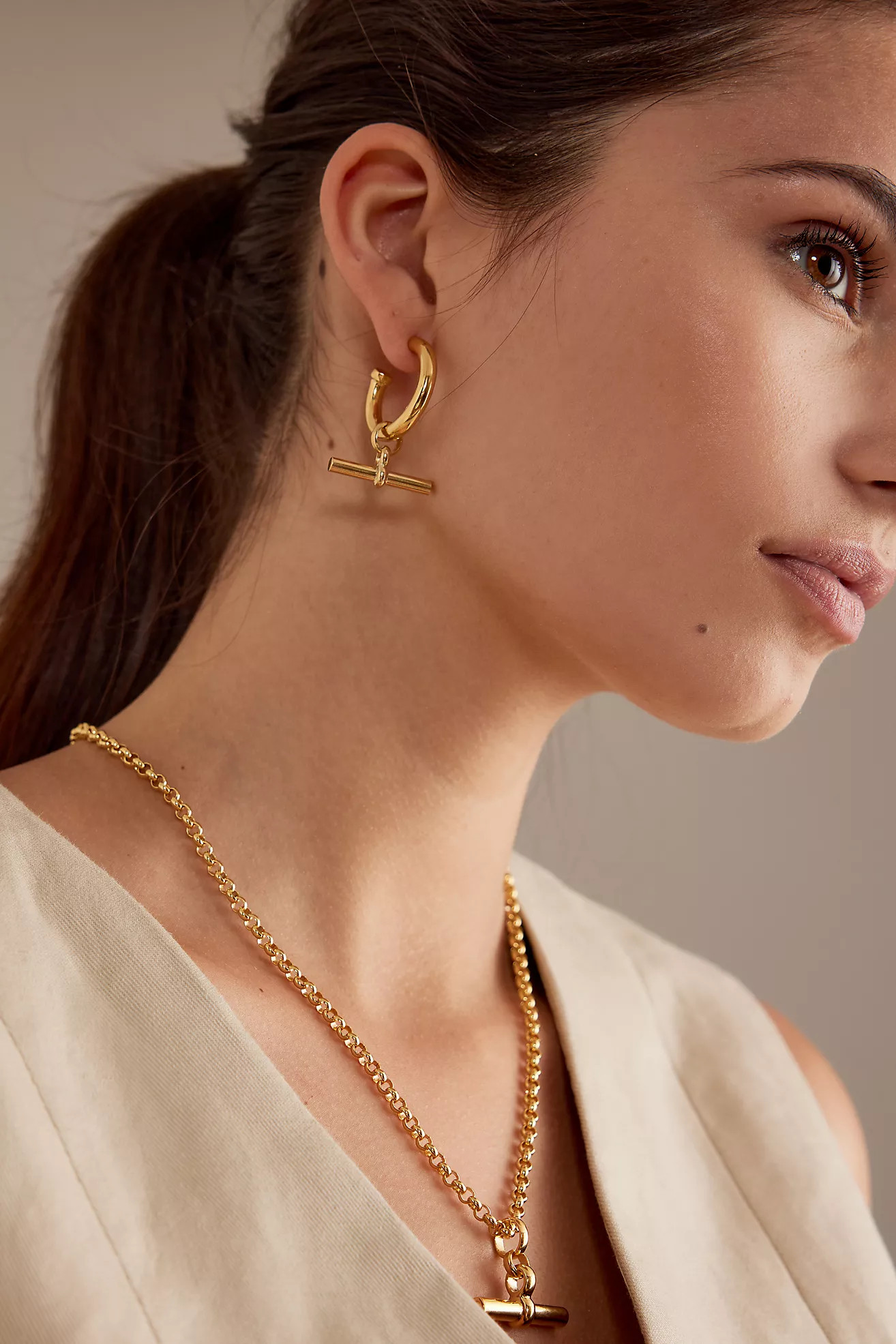 Tilly Sveaas Gold-Plated Large T-Bar Hoop Earrings | Anthropologie (UK)