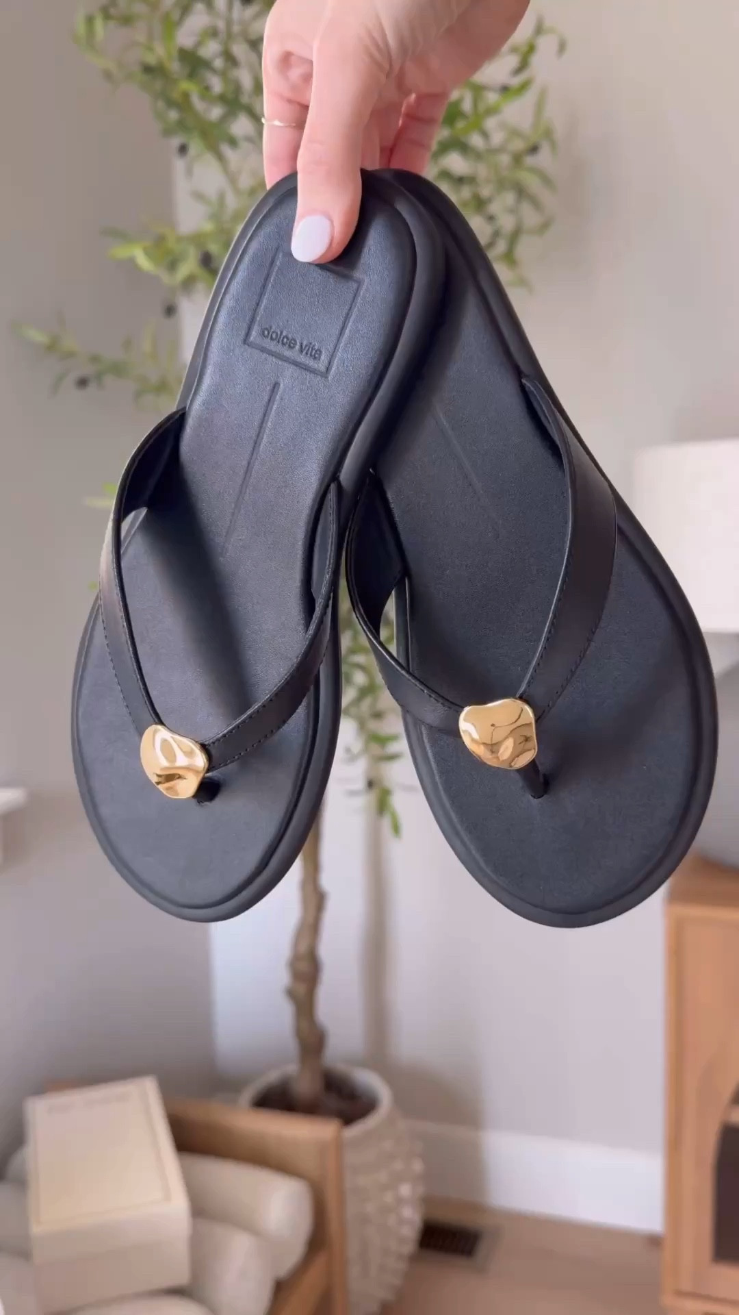 This sandal is your favorite summer flip flop but elevated! The gold detail adds the perfect touch and takes a summer staple to the next level. Dress these up or down

Dolce vita, summer sandals, flip flops, what I’m wearing, sandals 

#LTKdayinmylife #LTKootd #LTKSeasonal