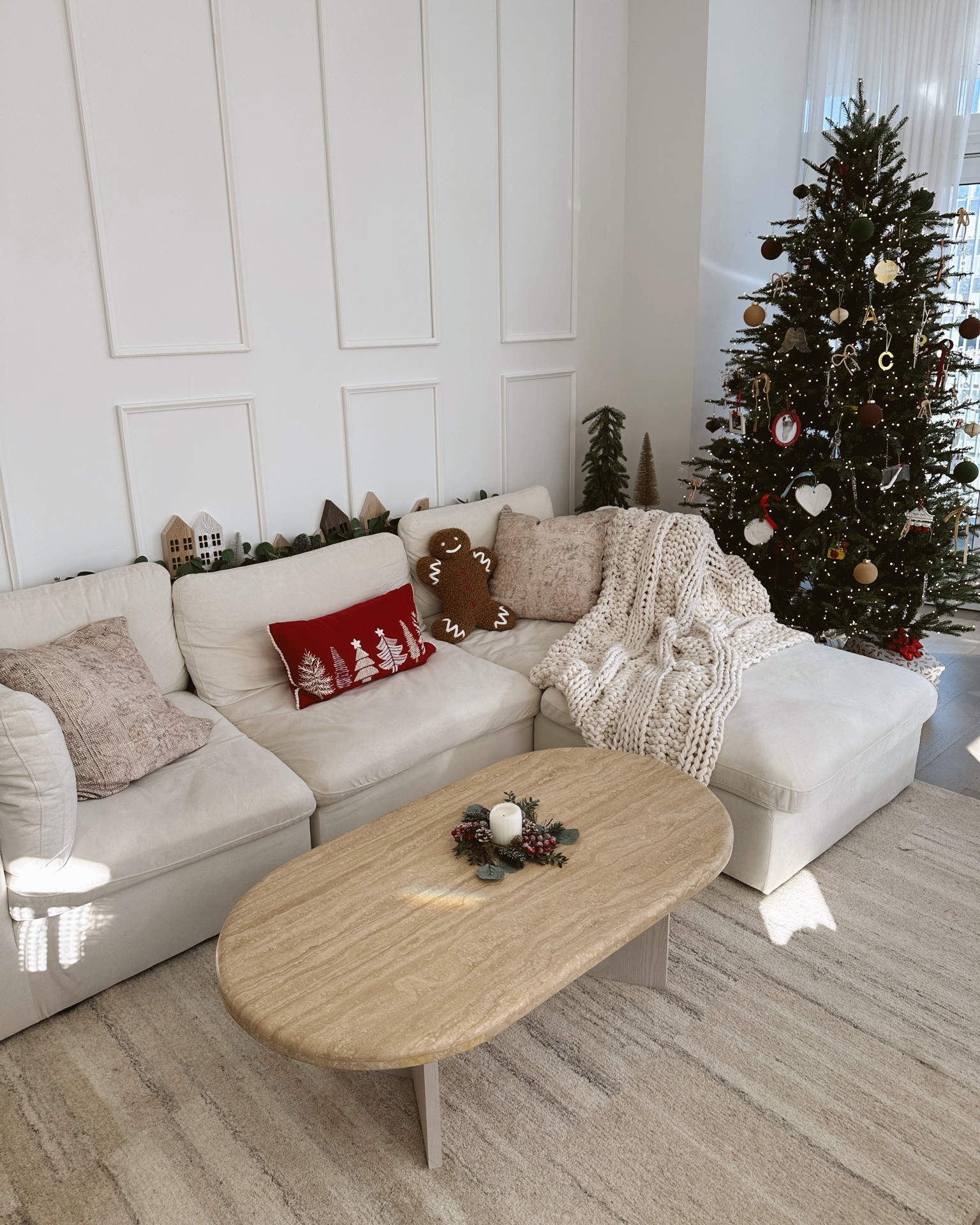 New pillow & rug, living room, holiday decor 

#LTKHoliday #LTKhome #LTKSeasonal