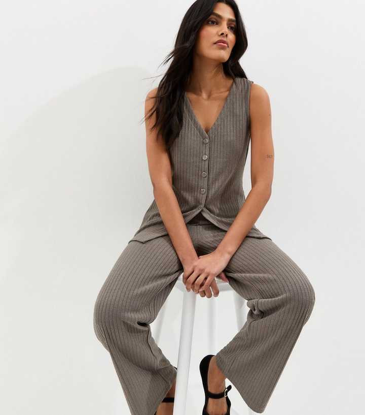 Mink Soft Touch Khaki Textured Trouser | New Look | New Look (UK)