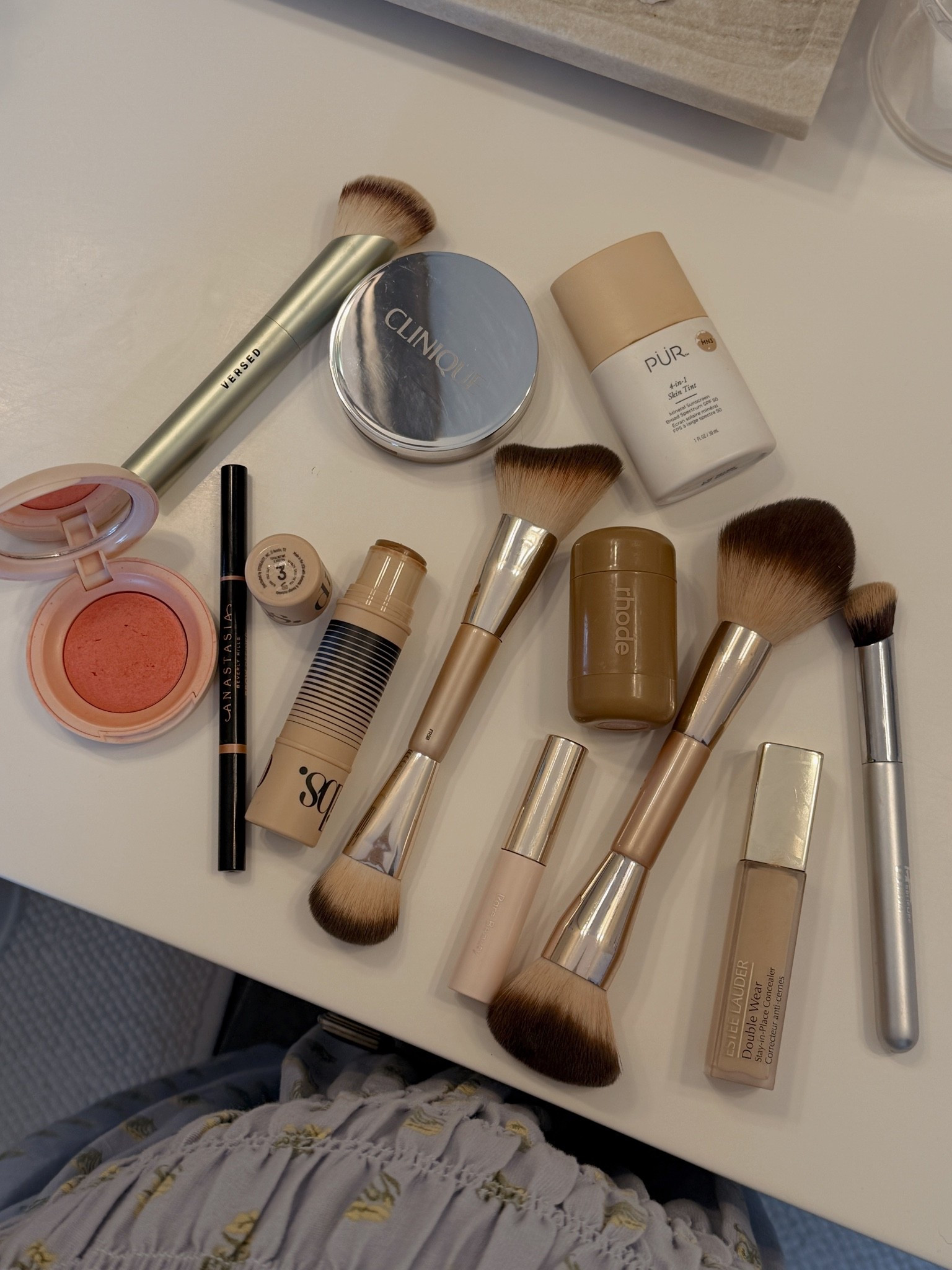 Go to makeup routine lately is bronzer, blush, skin tint, and curled lashes. Linking everything I’ve been using

Concealer - N1
Pressed powder - 1 stay buff
Skin tint - MN3
Bronzer stick- shade 3
Brown definer - medium brown
Rare blush - cheer
Rhode blush - freckle

#LTKgrwm #LTKBeauty #LTKSaleAlert @ULTA Beauty @Sephora

#LTKgrwm #LTKselfcare #LTKBeauty