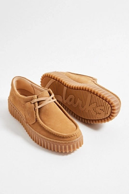 Zapatos Clarks Originals Torhill Bee de Gamuza en Ante Color Camel Claro | Urban Outfitters (US and RoW)