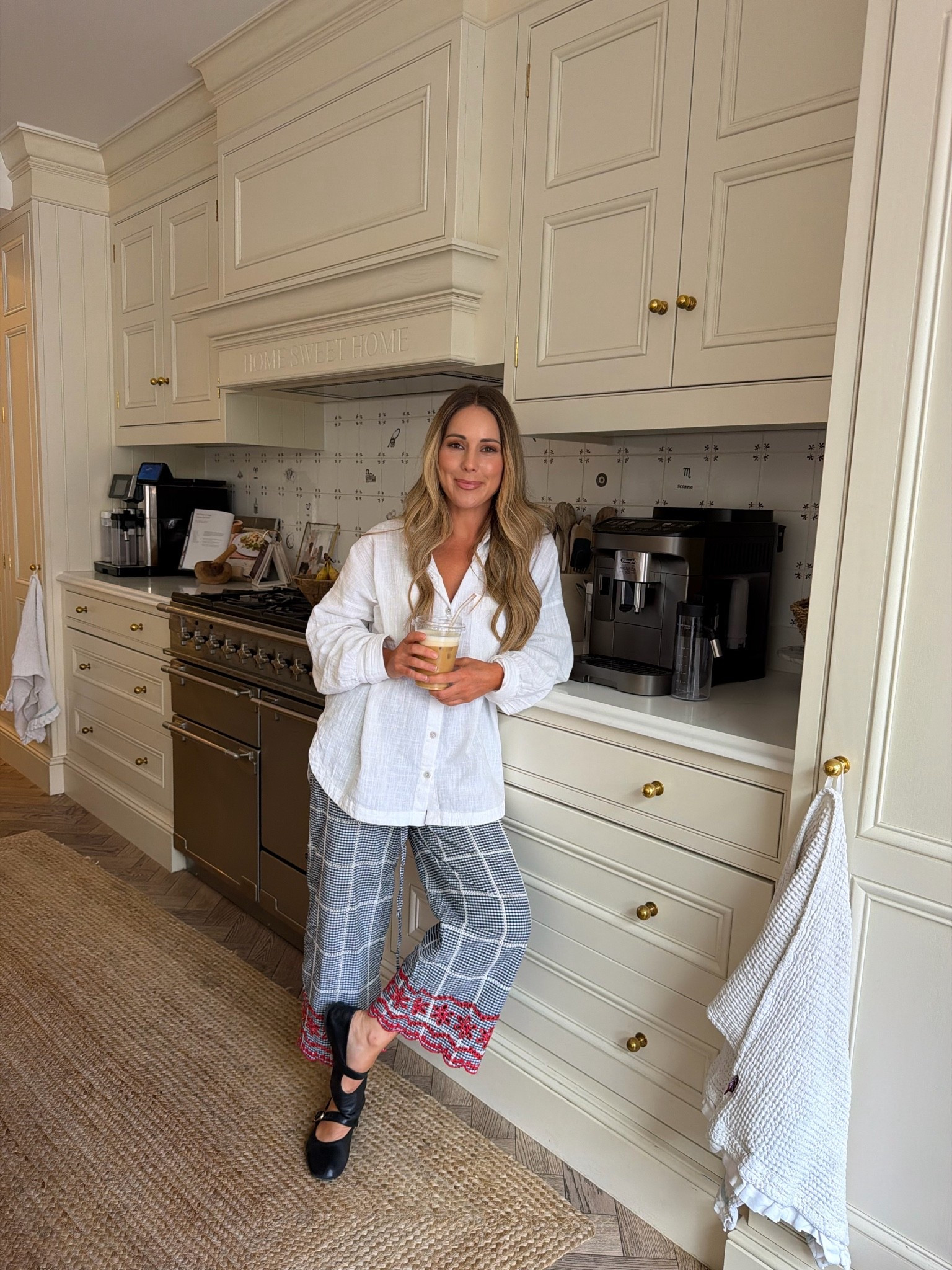 The trousers I LIVE in 🤍

#LTKsummer #LTKuk #LTKpetite