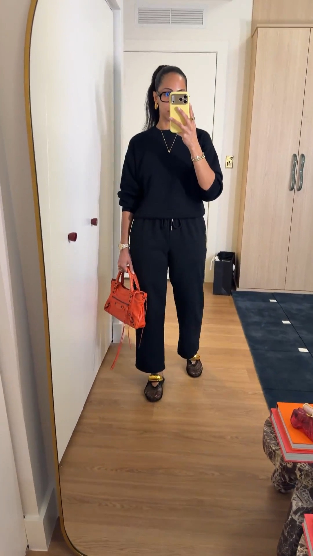 ootd / wearing small pants and medium sweater 