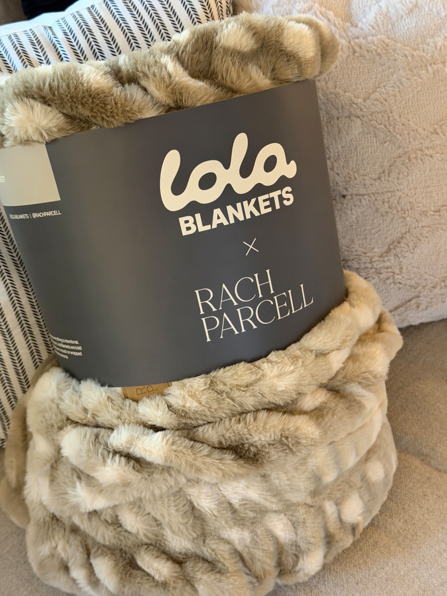 Our 3rd Lola blanket 🙌🏼 they’re sooooo good. 