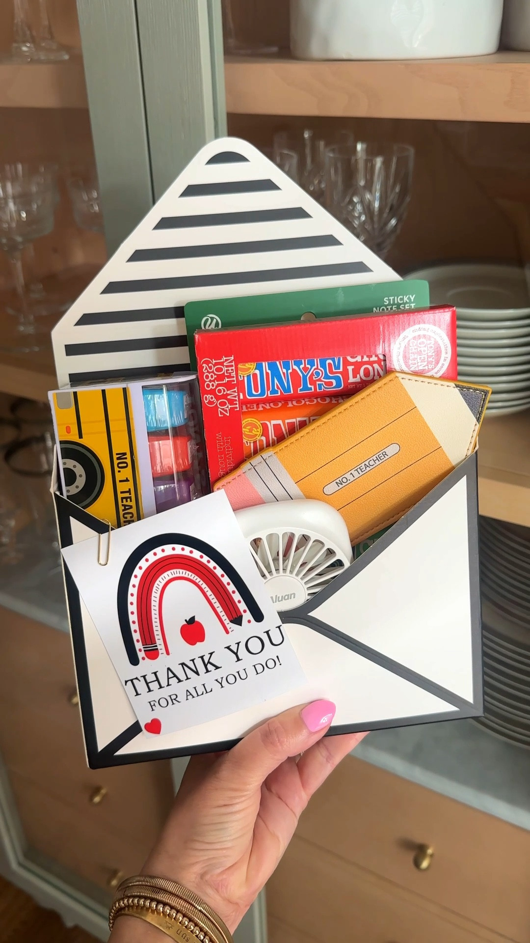 Teacher gift idea for preschool or elementary🍎 All Amazon and Target, so you can get it quick!
.


#LTKGiftGuide #LTKFamily #LTKKids