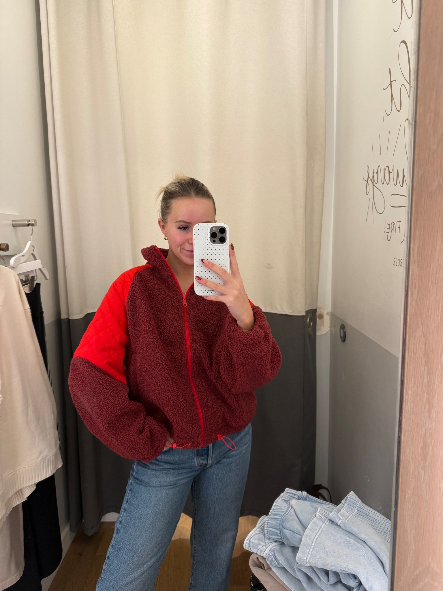 Winter fleece / Sherpa!! 
Size small 
Aerie 

#LTKootd #LTKHoliday #LTKGiftGuide