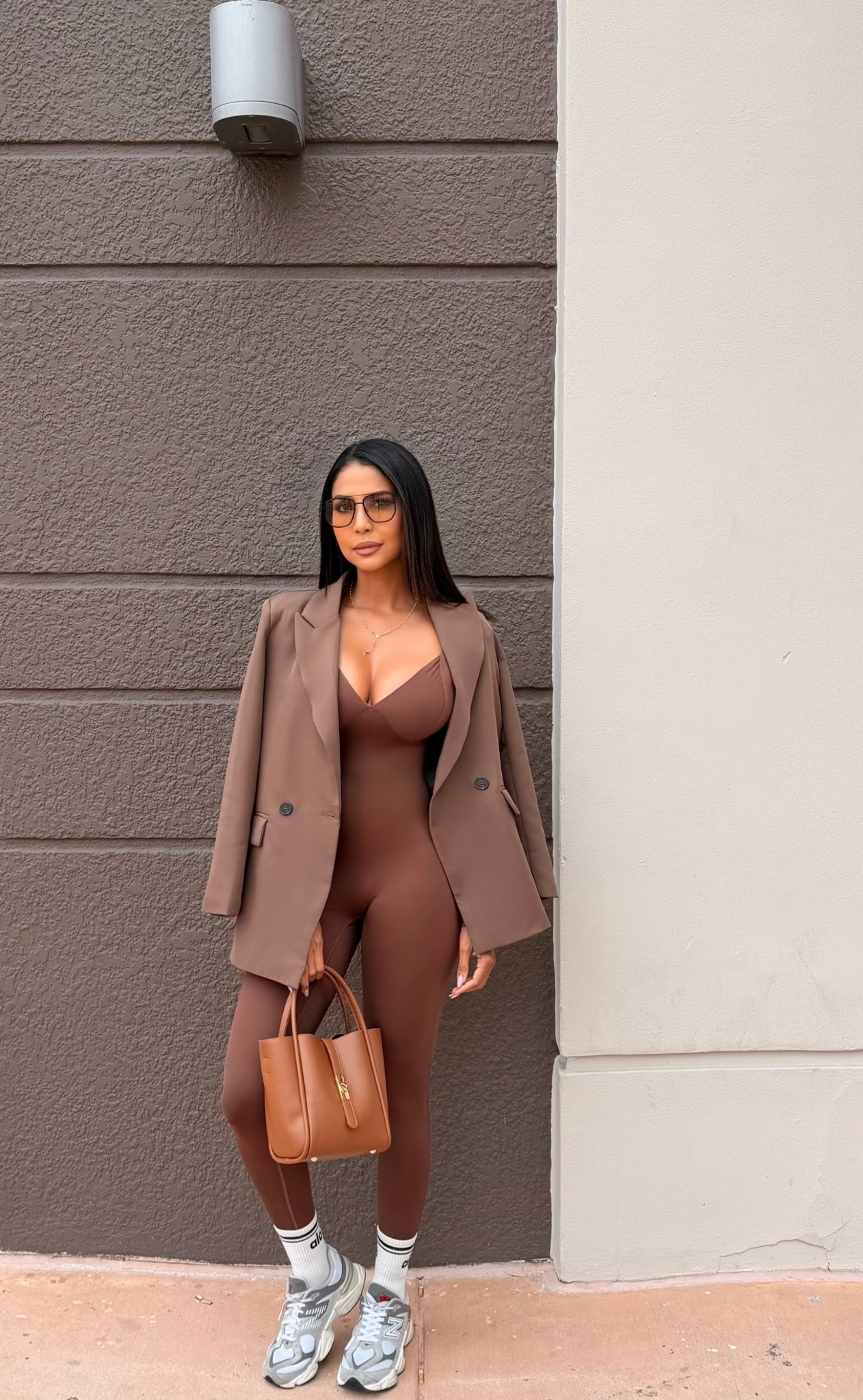 Neutral + chic + comfy 🤎
Mi combo favorito para verme arreglada sin esfuerzo ✨

#LTKgrwm #LTKootd #LTKActive