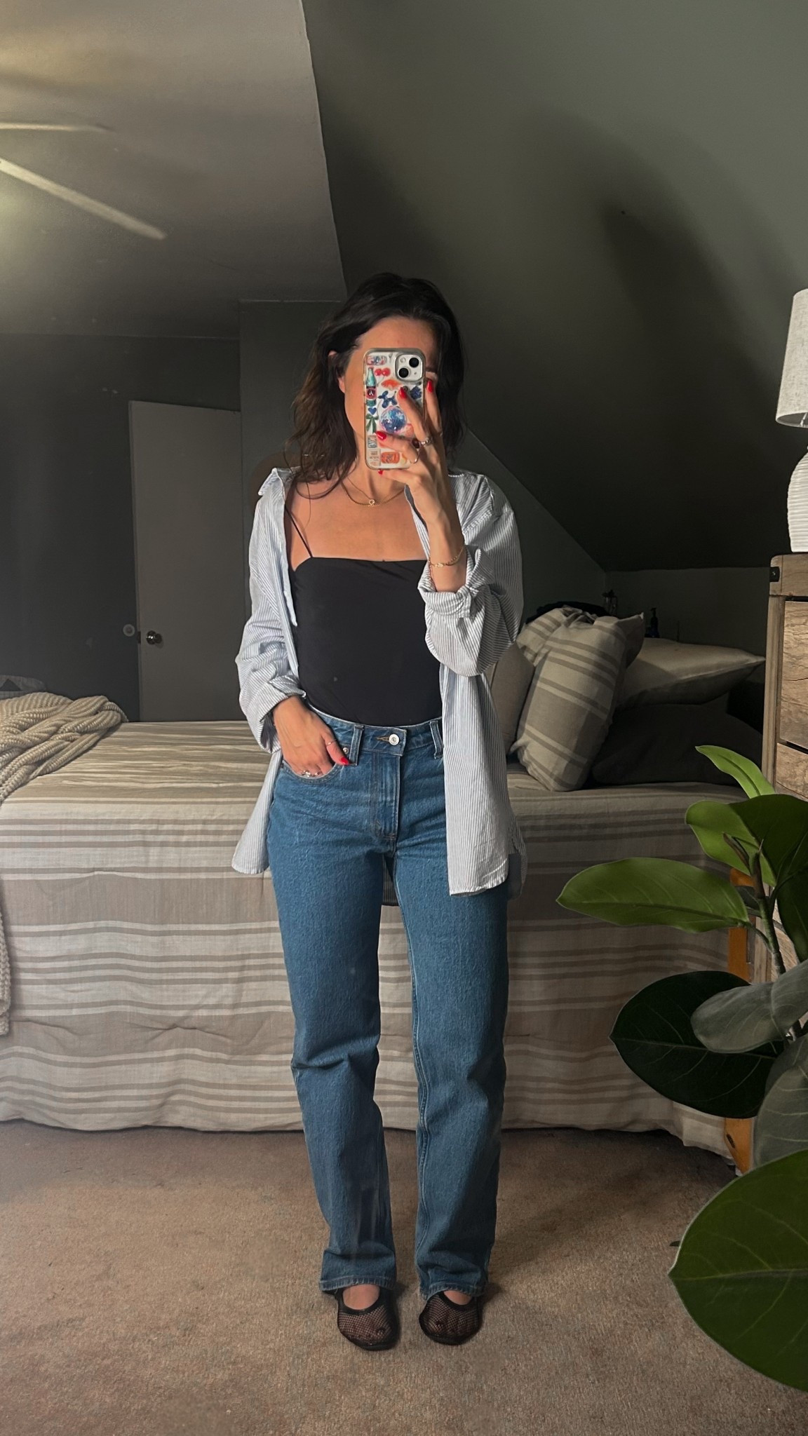 got another wash in my favorite Abercrombie jeans 👖these are the 90s Relaxed Fit in the Curve Love version. I find that when I get Curve Love, it’s best to go down 1 waist size from my typical (so I’m usually a 26, but these are a 25!)

#LTKSeasonal #LTKStyleTip #LTKFindsUnder100