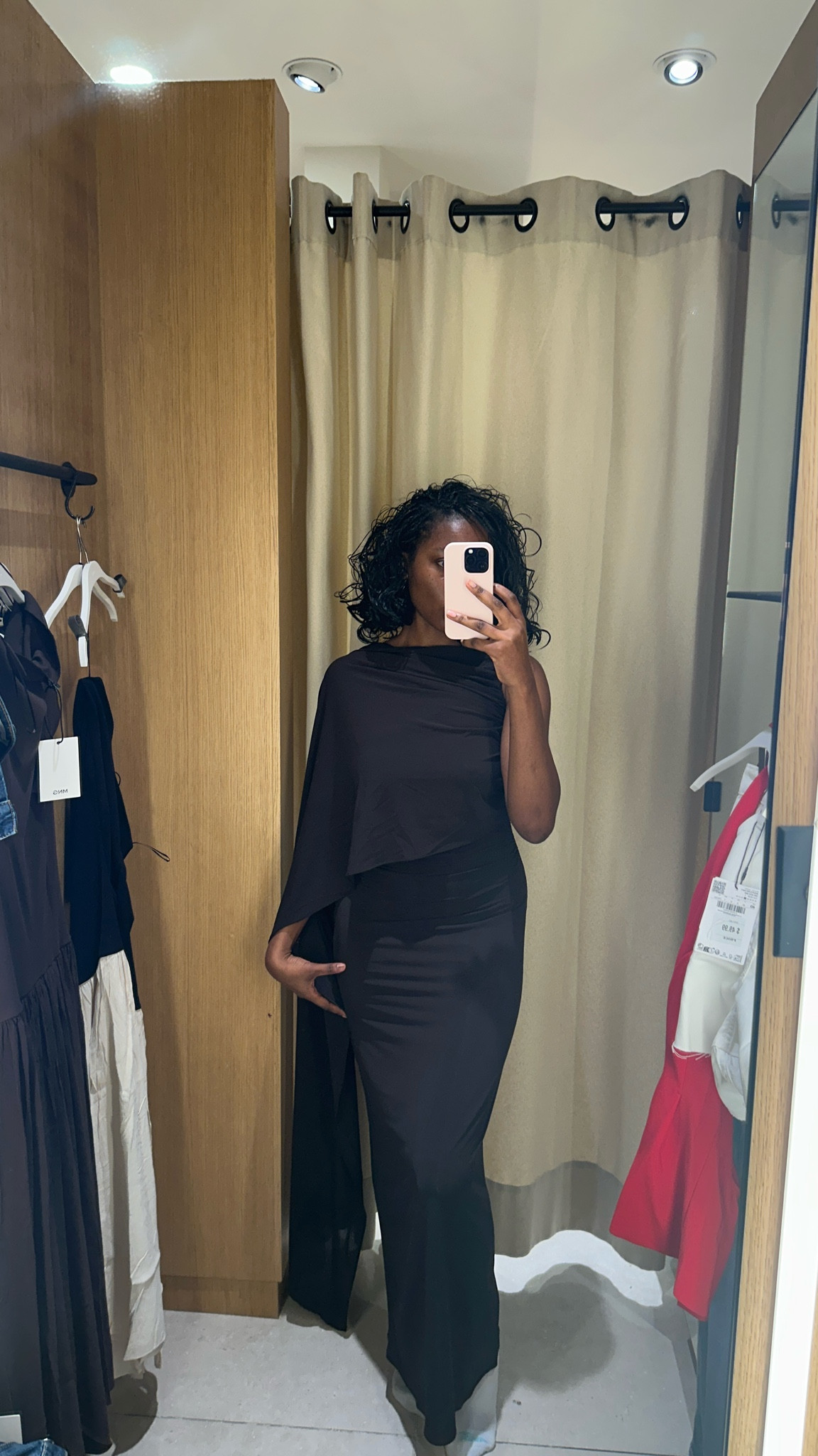 This asymmetric cape dress from Mango was such a slay! Would’ve wanted to just a bit longer though 😭