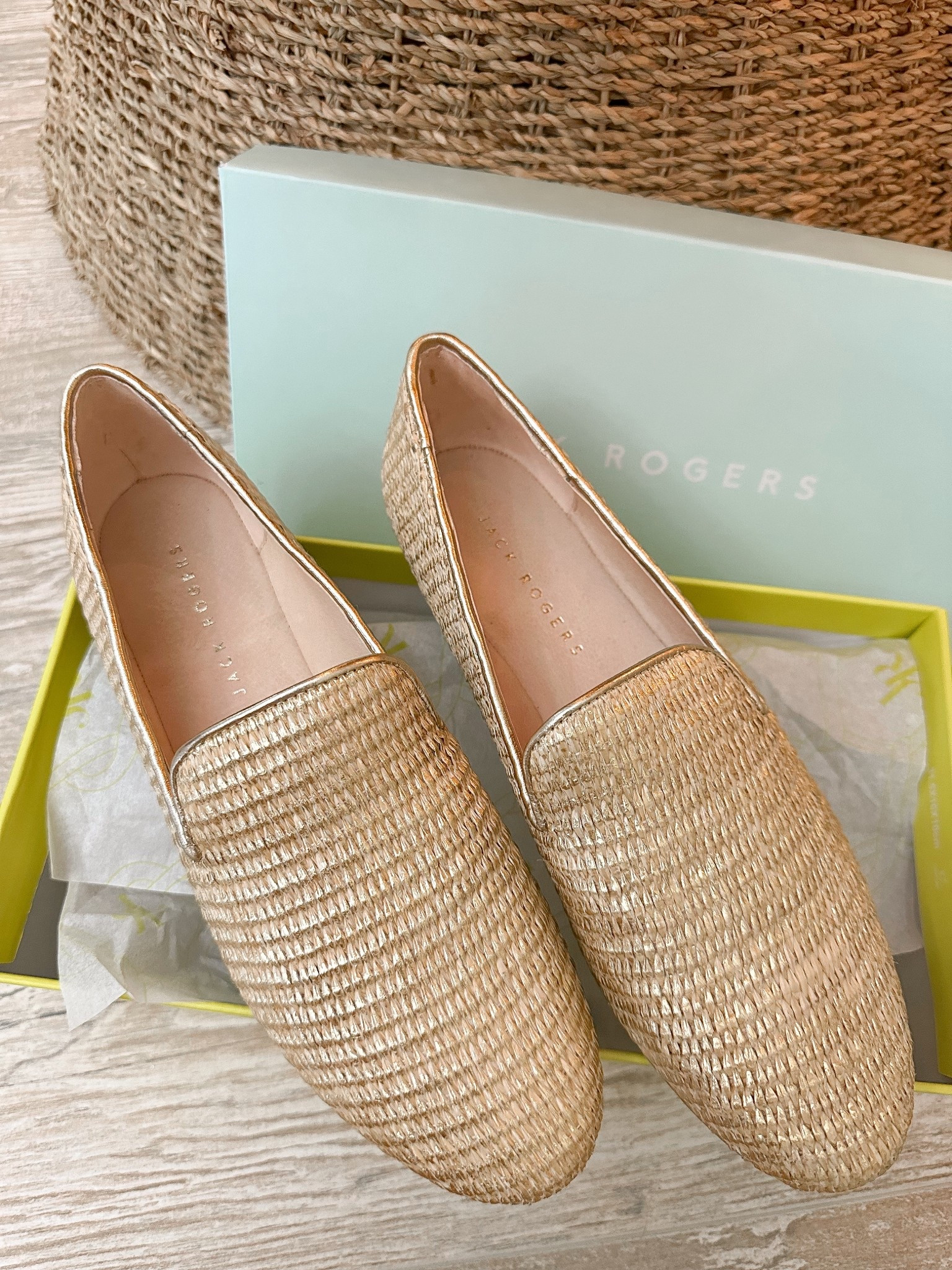 When Santa comes early! I’m literally in love with these new Jacks. #ad 

#LTKWorkwear