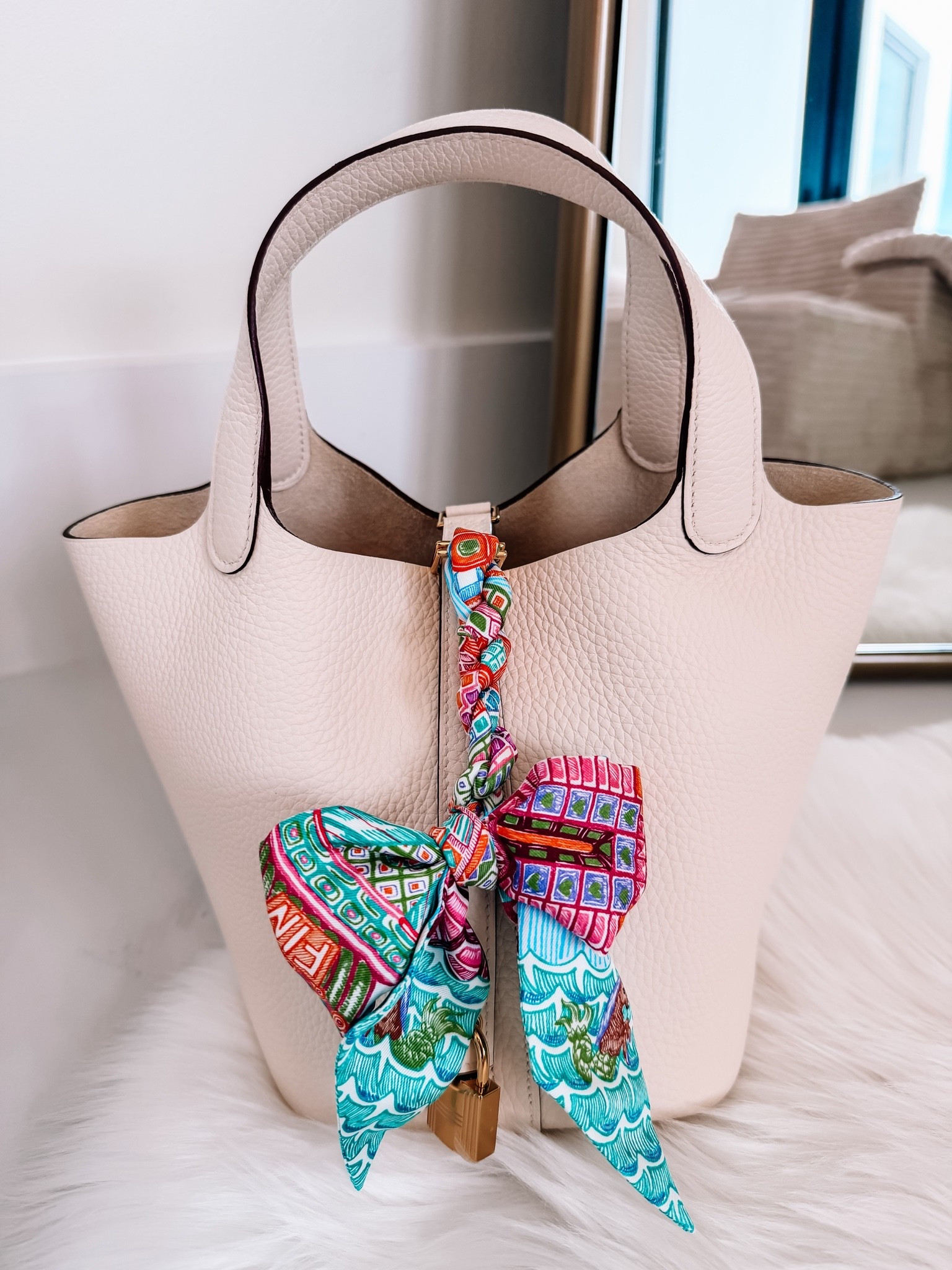 I love my hermes Picotin, I have it in 3 colors and it’s one of my most used bags, super easy to transition from day to night. Hermes bucket bag, Hermes picotin 18, hermes bag, Summer bag, spring bag, fall bag. @Fashionphile

#LTKootd