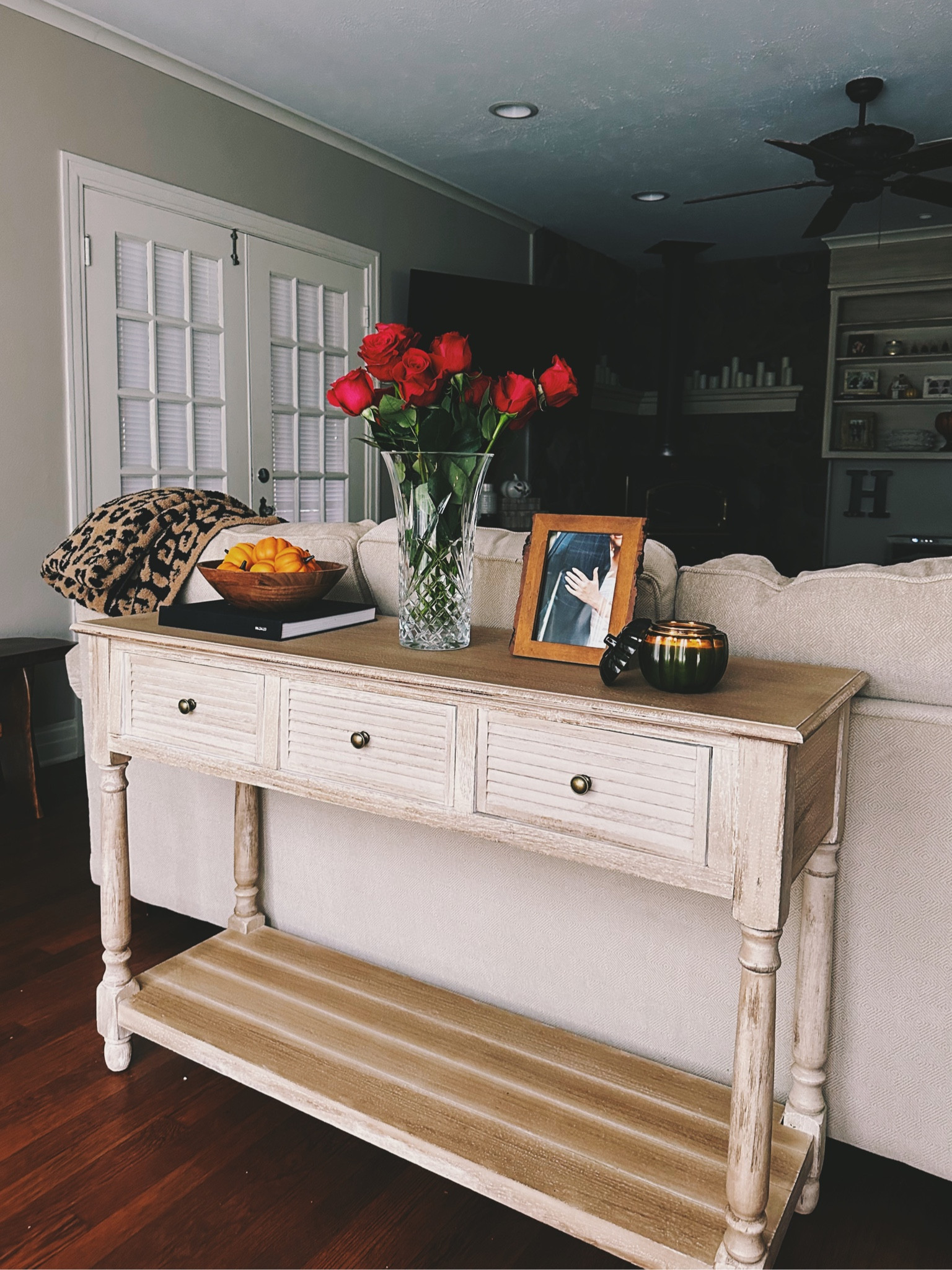 Simple Fall Decor🍂🎃🌹

#LTKHoliday #LTKSeasonal #LTKHalloween