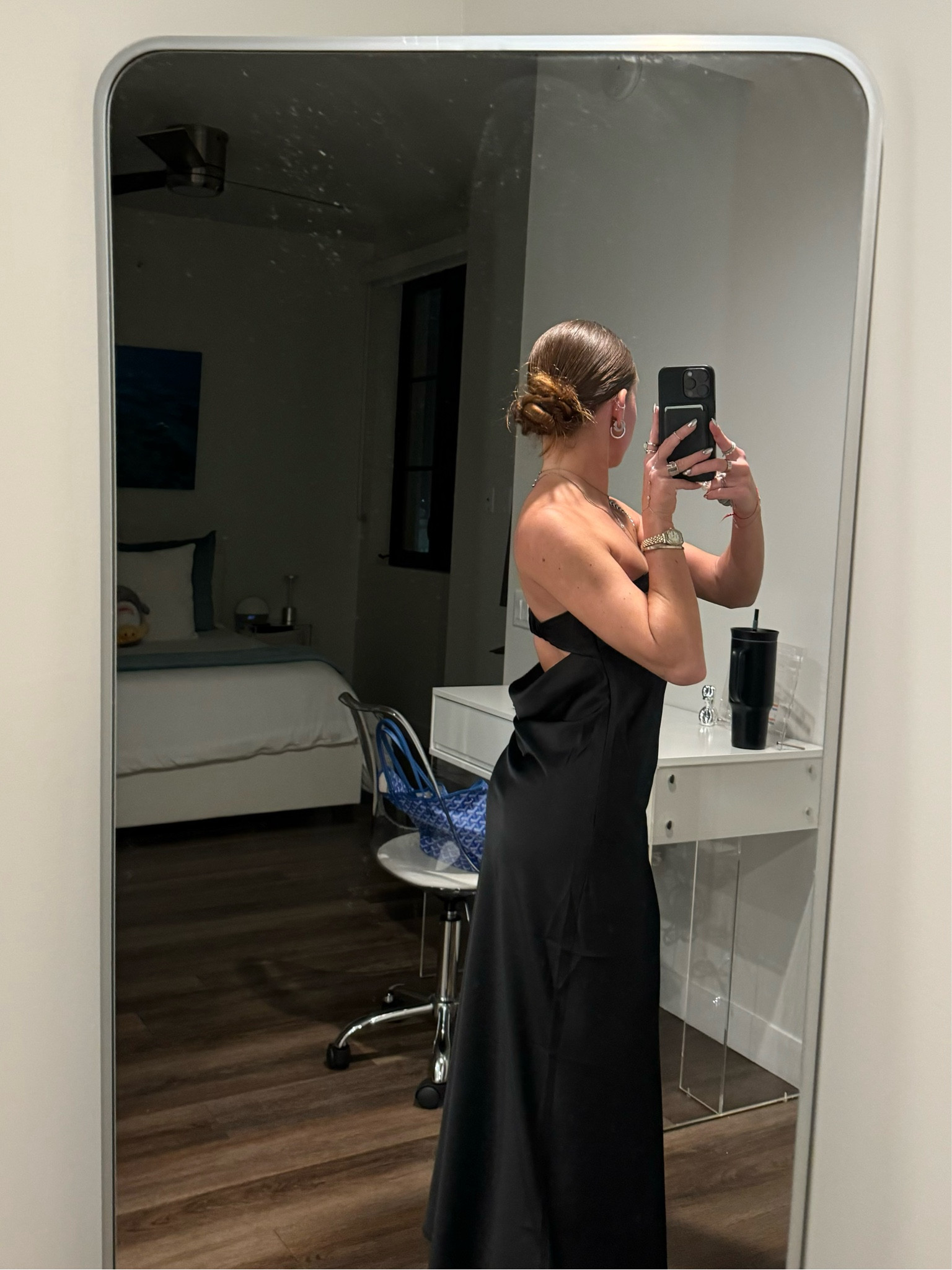 such a flattering and classy dress! perfect for a fun girls’ din, a wedding, or a fancy first date! 💓✨🥂

#LTKparties #LTKbeauty #LTKfindsunder100