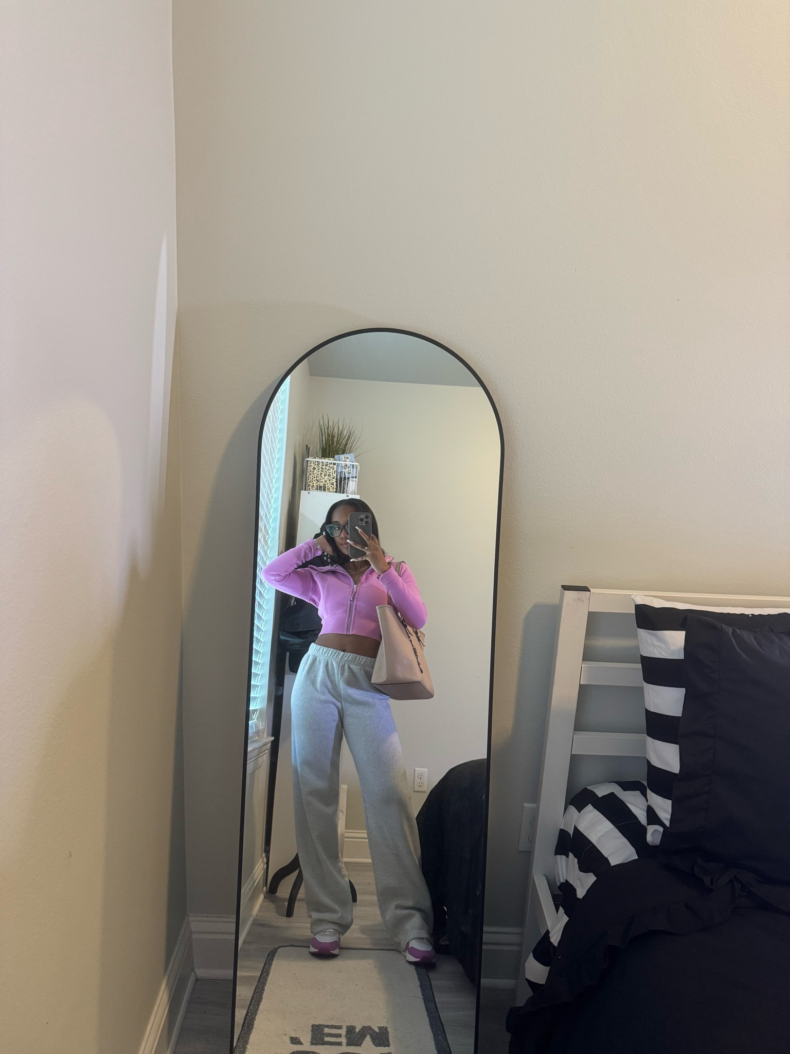 running errands looks like this✨

#LTKActive #LTKShoeCrush #LTKStyleTip