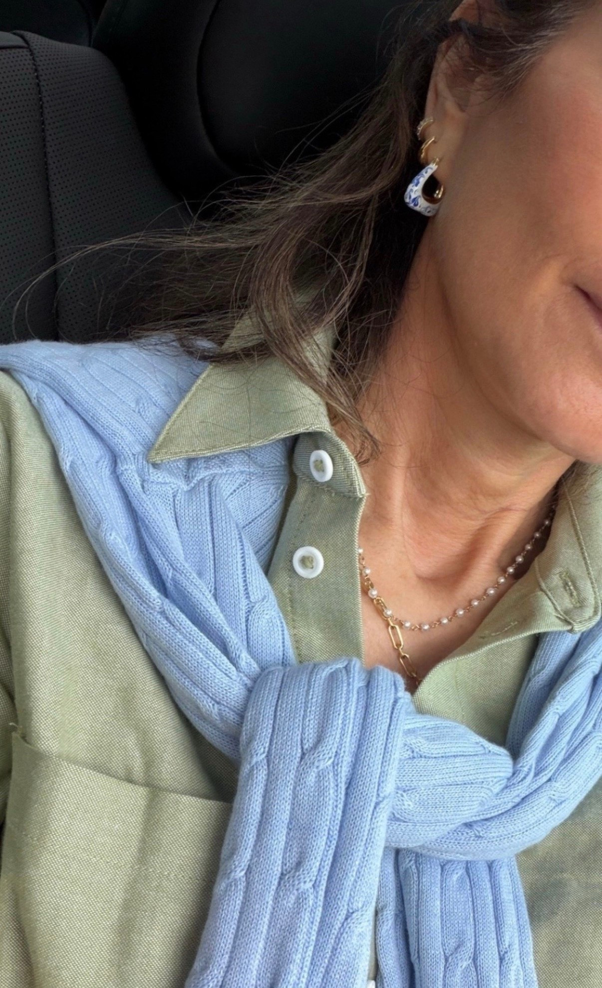 Button up sz XS, sweater sz XS
Fin earrings for spring

#LTKootd #LTKSeasonal