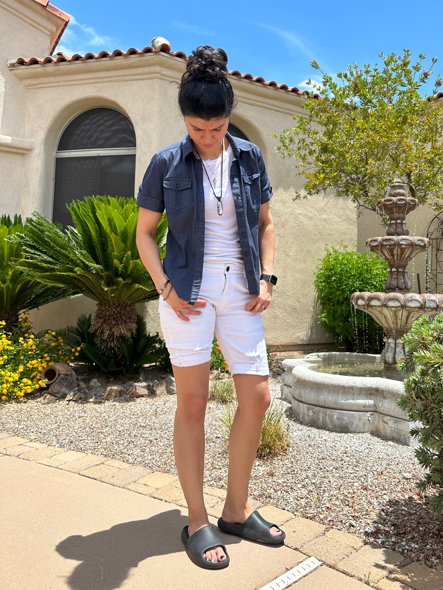 Summer fit with my comfy summer slides 😎

#summersandals #blacksandals #targetfinds #slides 


#LTKFind #LTKunder50 #LTKshoecrush