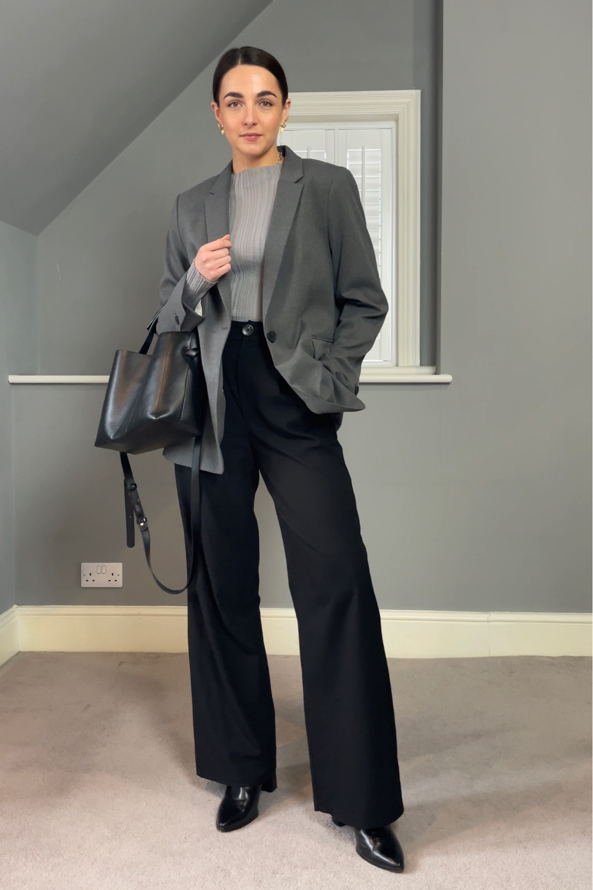 Workwear style - grey and black outfit perfect for the office

#LTKworkwear #LTKeurope #LTKfit