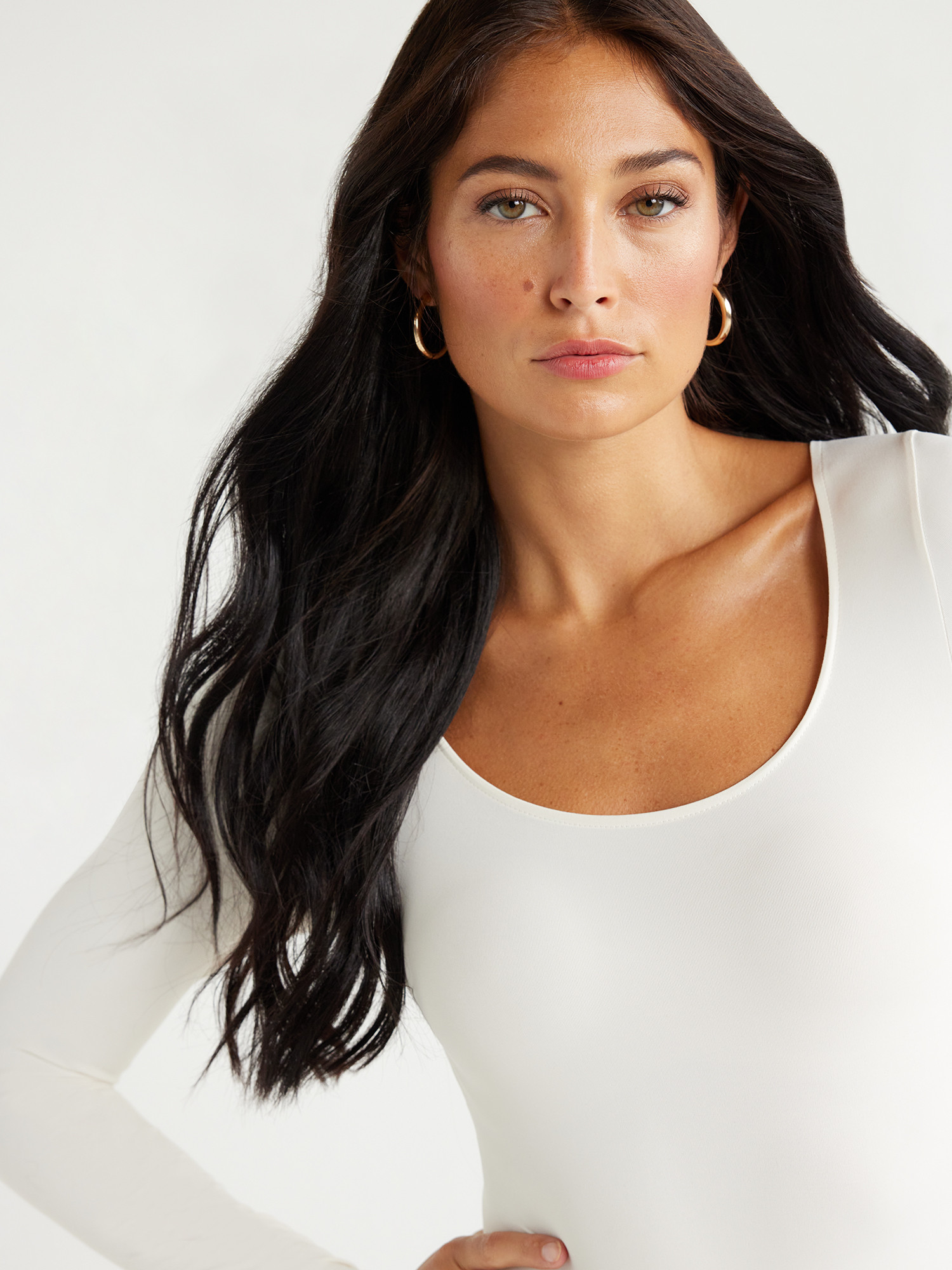Sofia Jeans Women's Seamlessly Smoothing Scoop Neck Bodysuit, Sizes XS-2XL - Walmart.com | Walmart (US)