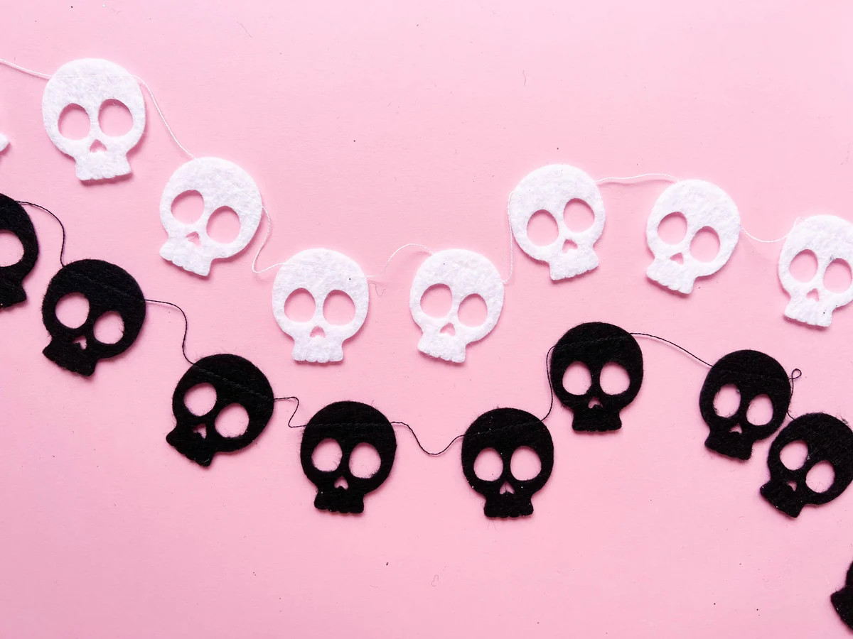 Mini Skull Felt Garland | Pearl & Jane