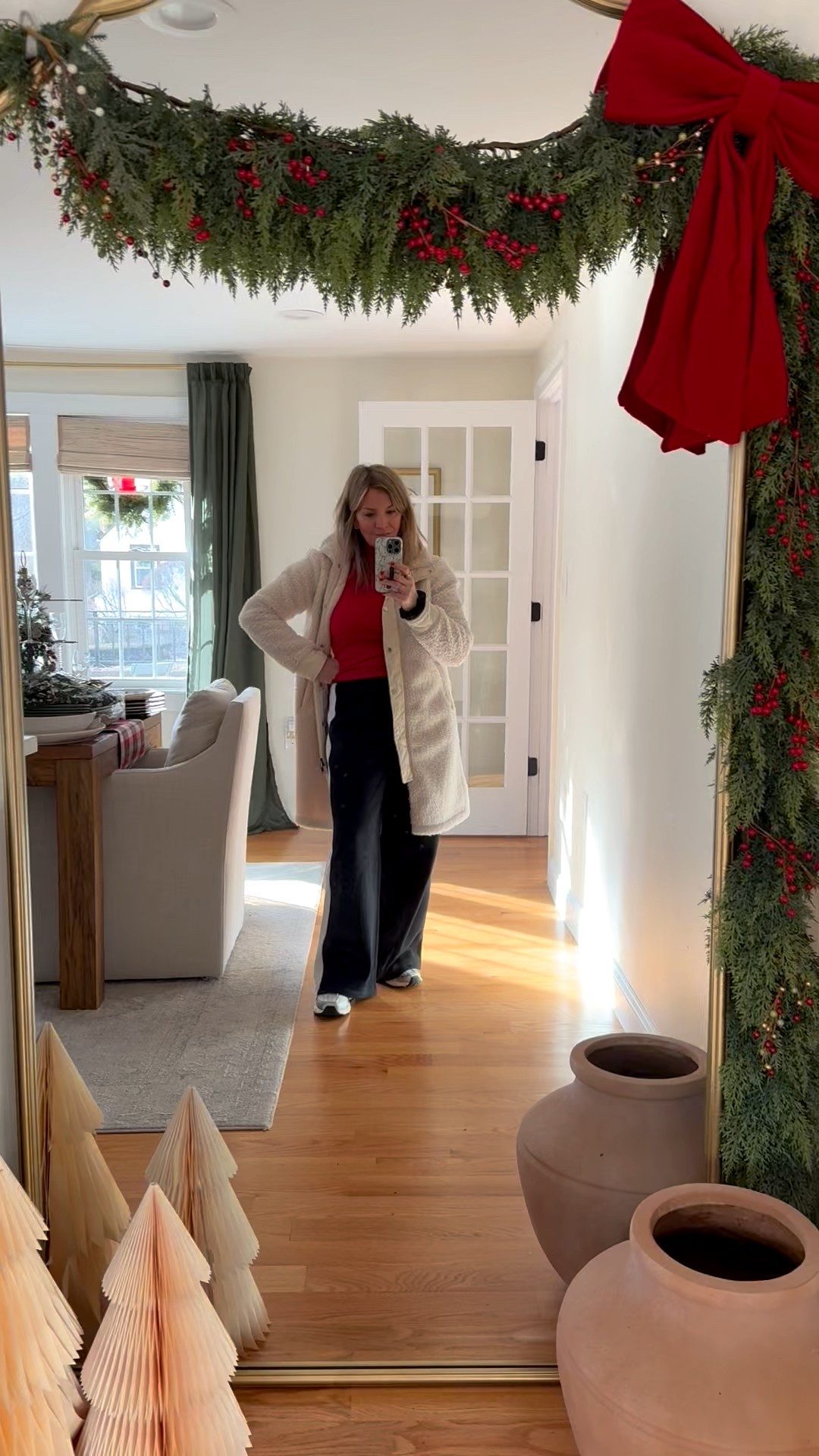 The coziest pants for a chill New Year’s Eve! 

#LTKmomlife #LTKHoliday #LTKOver40