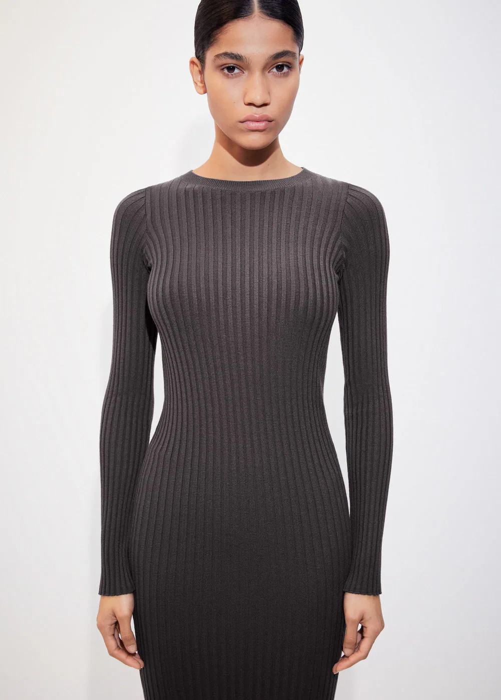 Geripptes midikleid -  Damen | Mango Österreich | MANGO (AT)