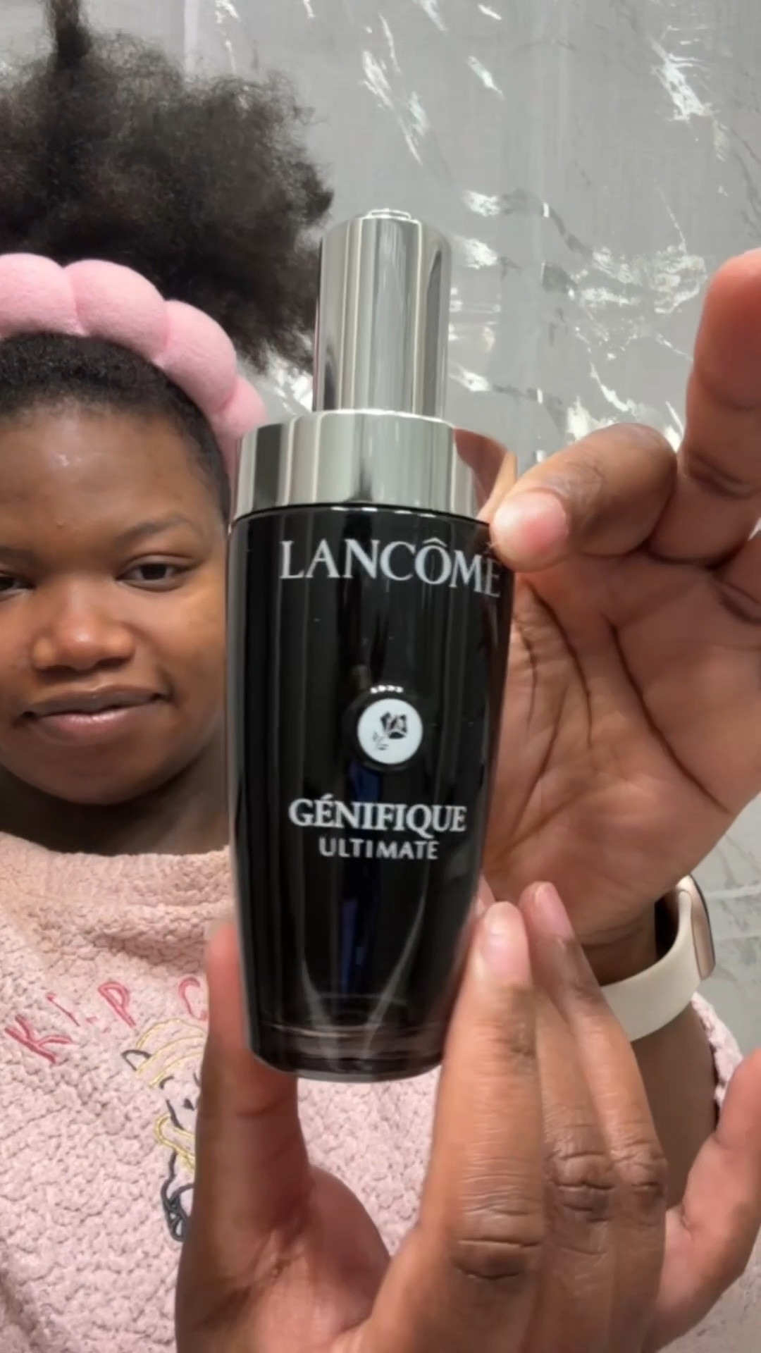 Unboxing and first impressions of a gift to myself!

The #Lancome Génifiique Ultimate serum has innovative packaging and left my skin feeling refreshed💦 I’m excited to see how it helps repair my skin barrier ☺️💖

#skincare #serum #moisturizer

#LTKselfcare #LTKBeauty #LTKGiftGuide