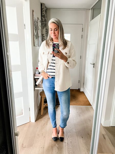 Outfits of the week. A striped shirt under a beige shacket (Norah, 42) paired with blue skinny jeans (Norah, 38) and duotone ballerina flats. 



#LTKmidsize #LTKover40 #LTKeurope