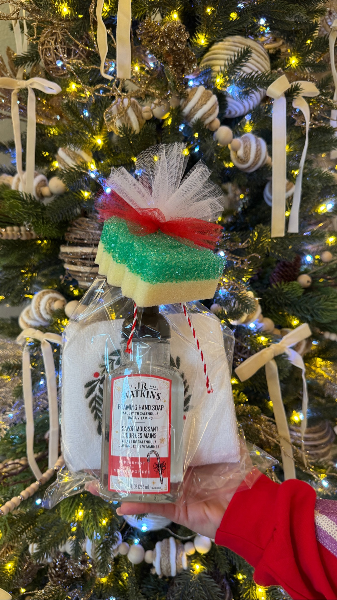 Easy hostess gift idea that’s simple, thoughtful, and still so cute 🎁✨
This one comes together fast using a monogrammed towel, festive hand soap, and a Scrub Daddy — all dressed up with a pizzazzy bow.

Perfect to keep on hand during the holidays or when you’re heading to a last-minute gathering.
Part of my Holiday Hostess Gift Series — because cute + easy is always the vibe.

#hostessgift
#hostessgiftideas
#holidayhostess
#holidaygifting
#easygiftideas
#lastminutegift
#holidayentertaining
#christmasgiftideas
#giftideas
#giftinspo
#diygifts
#giftwrappingideas
#bowinspo
#festivefinds
#holidayhom

#LTKGiftGuide #LTKHoliday #LTKSeasonal