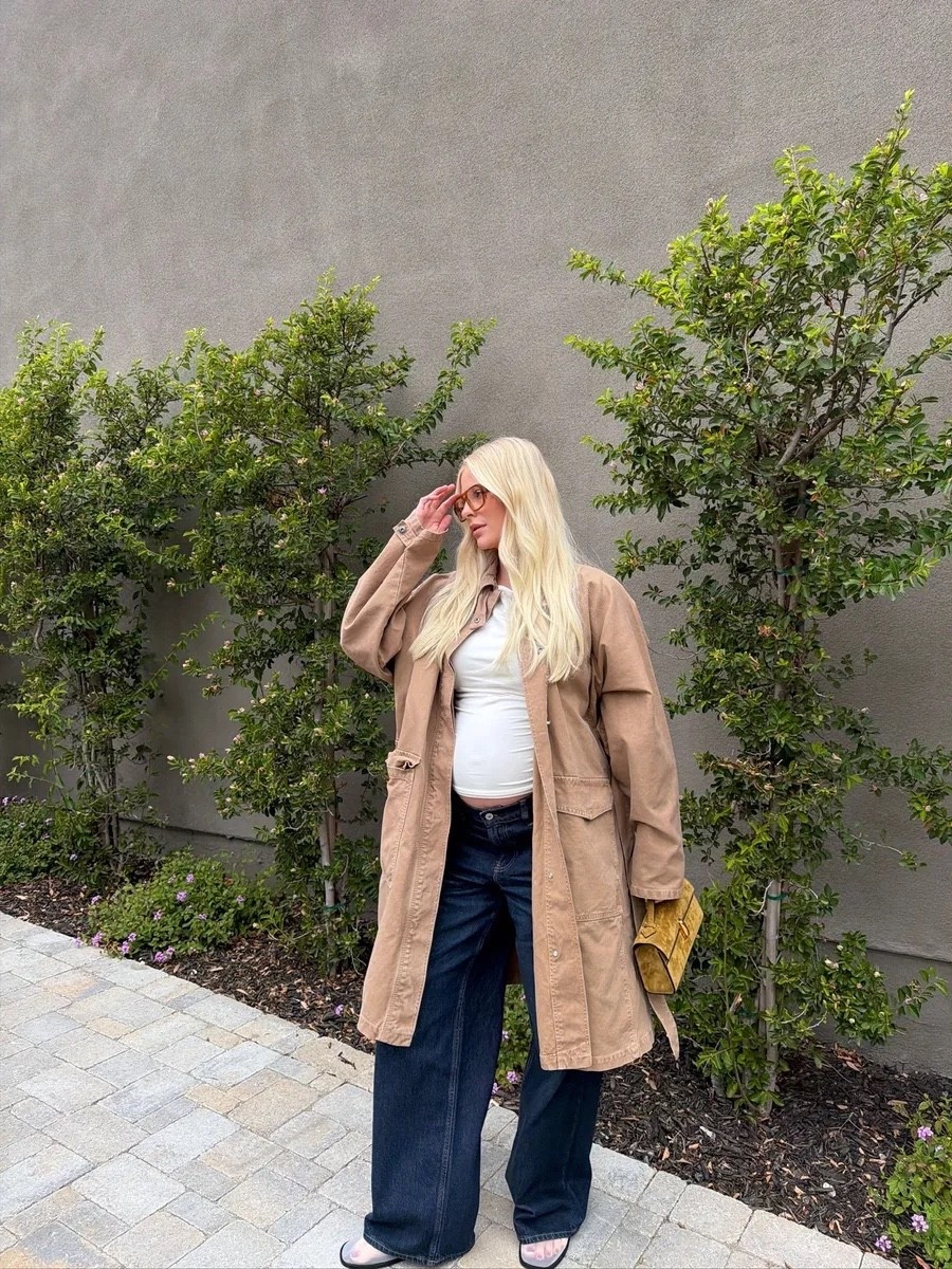 Wearing a med in top (cream), xs-s in jacket, 29 reg in jeans (inky dark - sizedup 3 sizes for pregnancy), shoes are tts! #kathleenpost

Casual chic outfit, spring transition outfit, spring jacket, bump friendly, maternity look

Spring outfits 2026, spring transition, bump friendly, maternity look, casual chic outfit

#LTKSeasonal #LTKBump #LTKootd