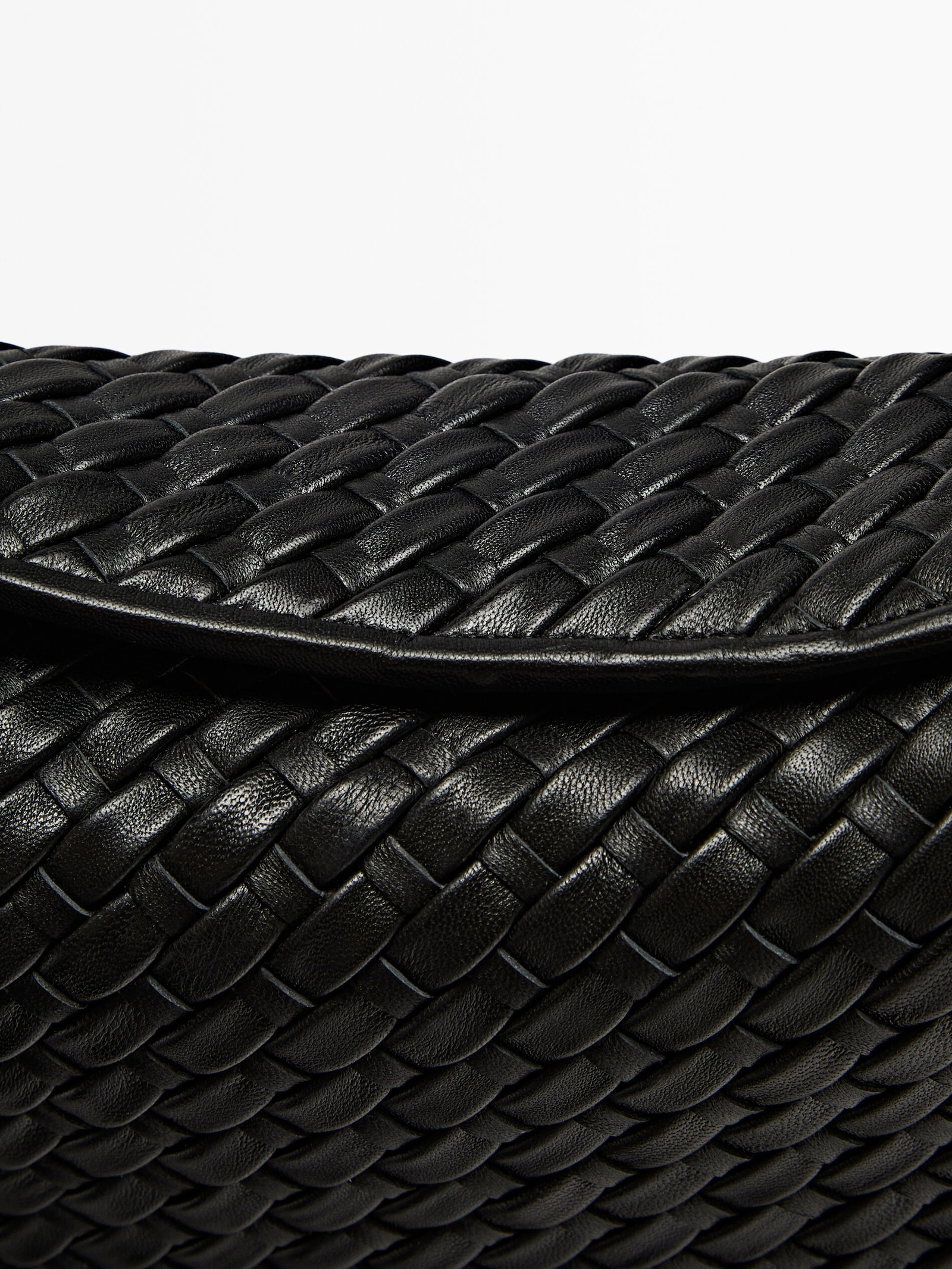 Plaited nappa leather half-moon bag | Massimo Dutti US