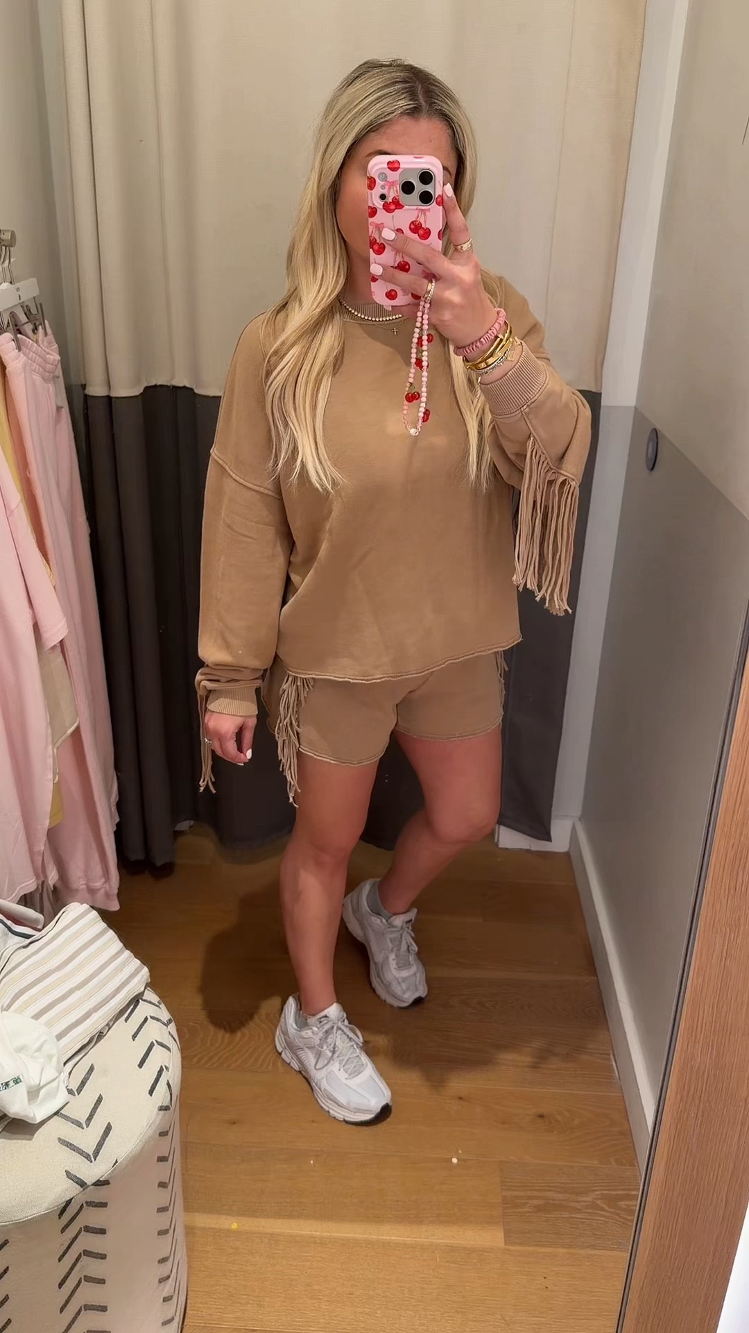 New @Aerie fringe matching set
Size small
Vacation, resort, concert 