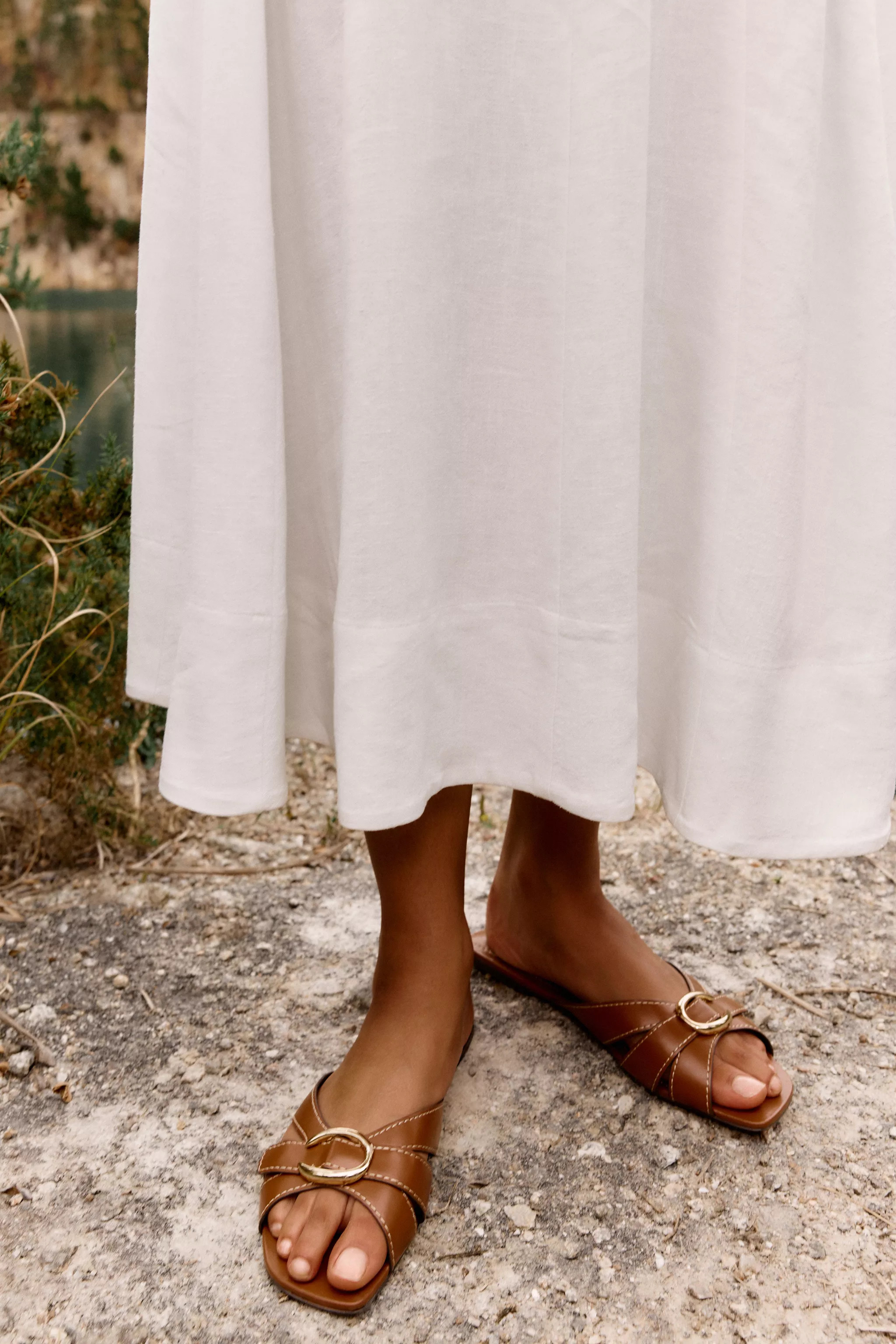 CROSSED SANDALS WITH METALLIC DETAIL | Zara Canada