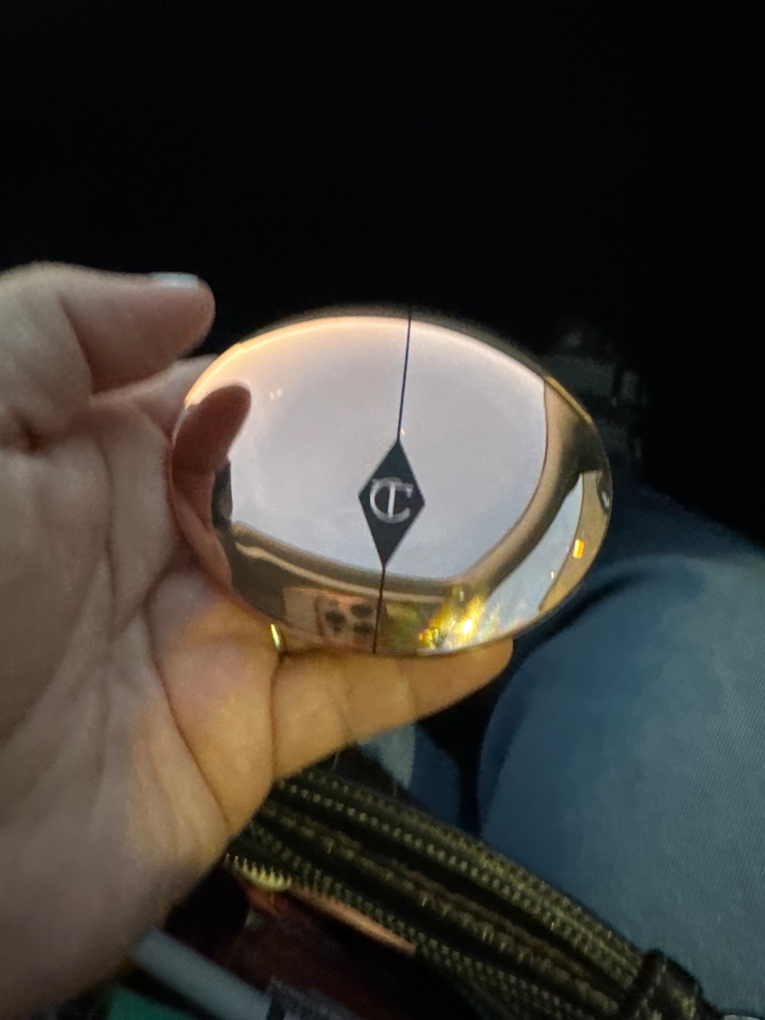 CHARLOTTE TILBURY AIR BRUSH POWDER

#LTKValentine #LTKgrwm #LTKBeauty