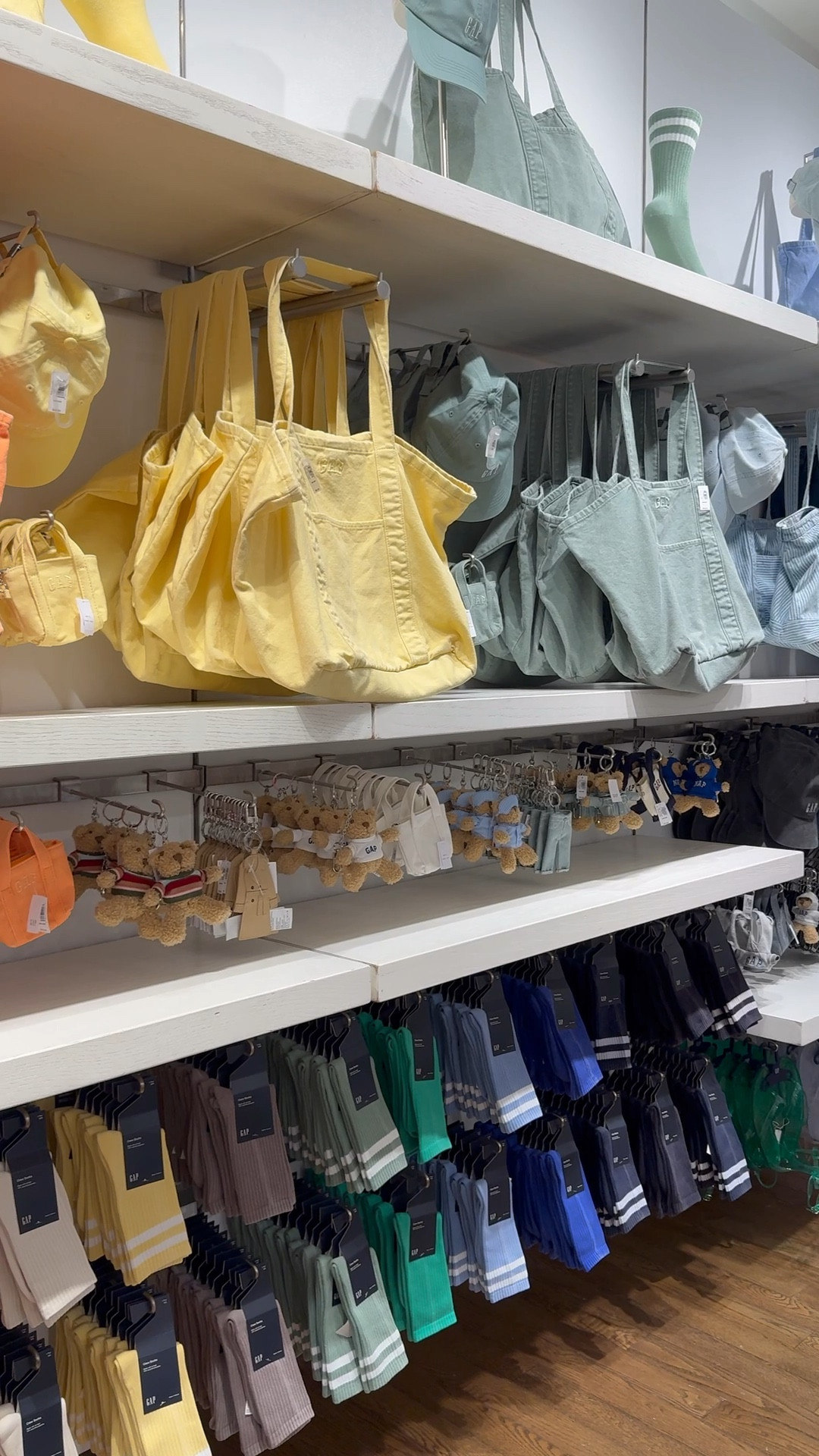 GAP large logo tote! Loving these colors for spring


#LTKdayinmylife #LTKSeasonal #LTKmomlife