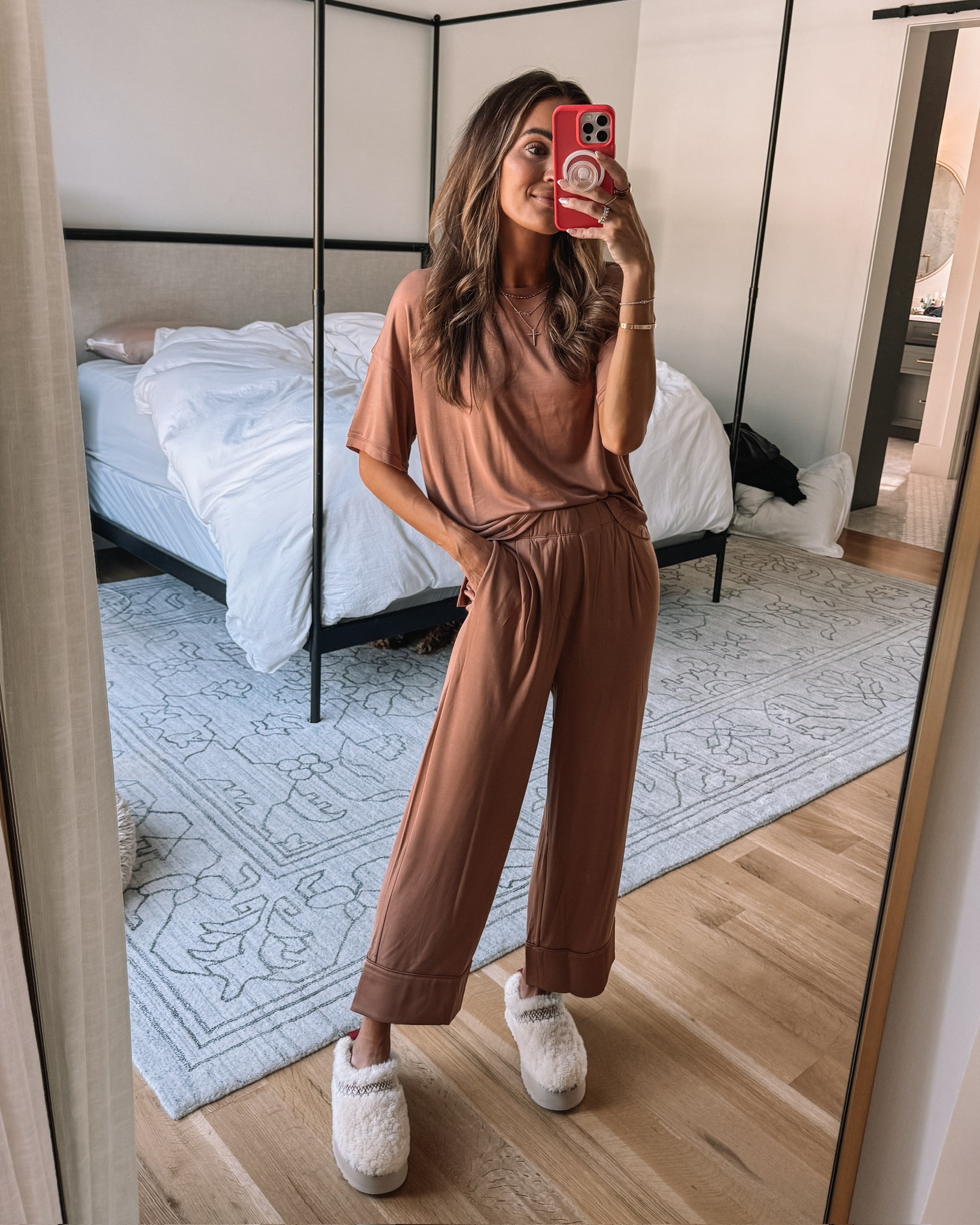 so cozy + 30% off when you shop through LTK app or use code LKS @neiwaiofficial 
 #NEIWAI #NEIWAIfriends #MadetoLiveIn 
#ad 

#LTKHolidaySale #LTKsalealert