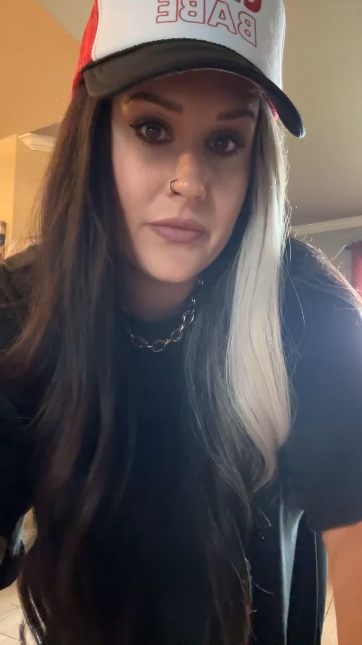 Yes, yes and yes for a comfy matching set!🏁🤘🏼
#matchingsets

#LTKMidsize #LTKFindsUnder100 #LTKStyleTip