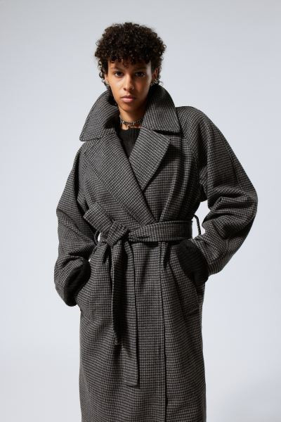 Kia Wool Oversized Coat | H&M (UK, MY, IN, SG, PH, TW, HK)