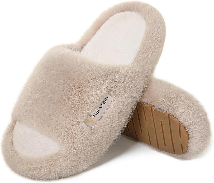 Women's House Slippers Fuzzy Platform Slides Faux Fur Fluffy Sandals Winter Memory Foam Cloud Foo... | Amazon (US)
