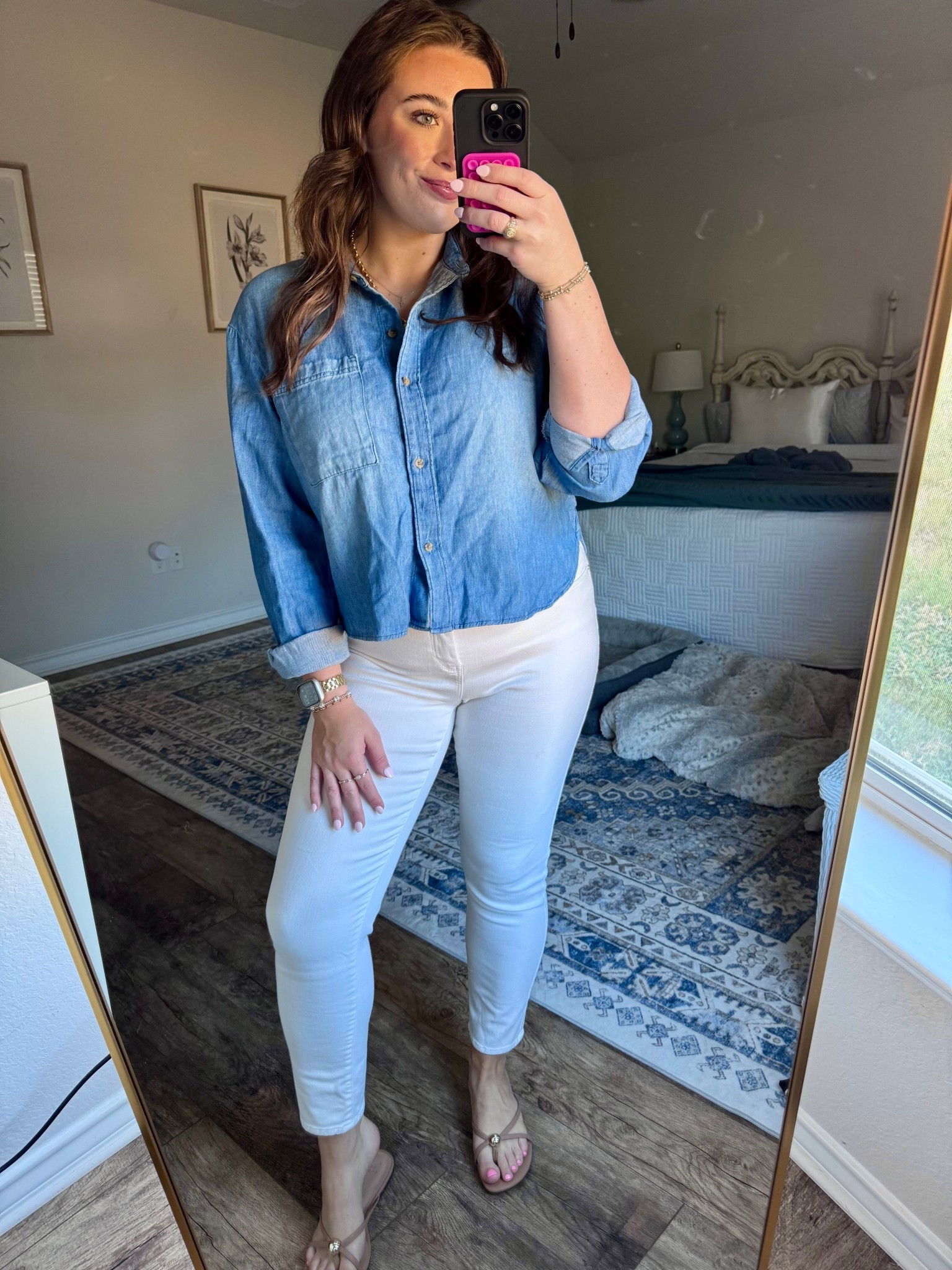 Denim + White is always a yes🤍

#LTKU #LTKSaleAlert #LTKFindsUnder100