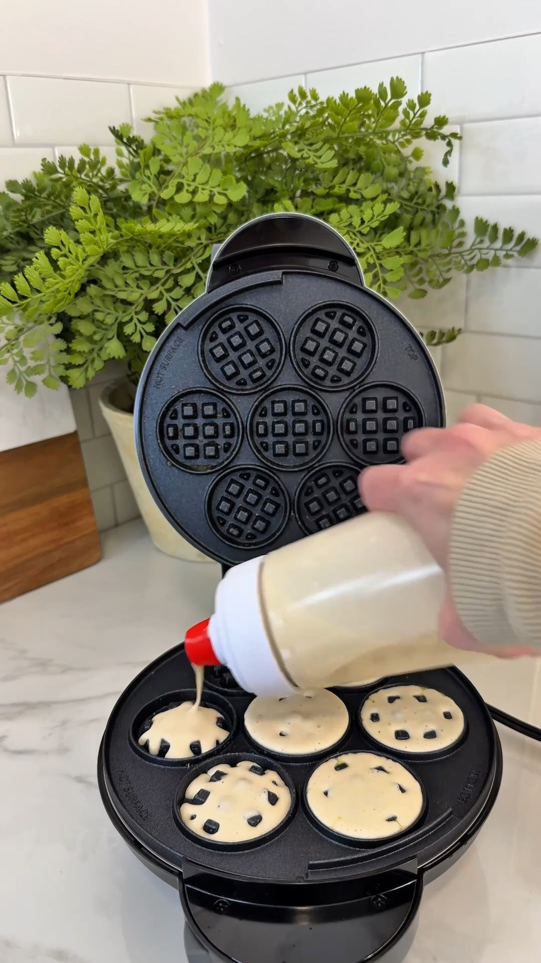 This batter dispenser makes baking and cooking so much easier!

No more messy pours or uneven pancakes! This batter dispenser is perfect for making waffles, pancakes, cupcakes, and donuts. It works with different consistencies – even thick cake batter! If you love baking or just want an easier way to make breakfast, this is a must have.

#BakingEssentials #KitchenMustHaves#PancakeLover #EasyBaking #WaffleMaker #LTKHome #KitchenGadgets #LTKFinds #amazonfinds 

#LTKFamily