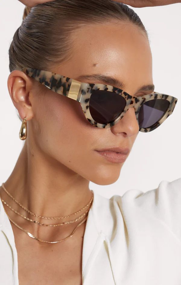 Banbè Eyewear The Carla Sunglasses | Show Me Your Mumu