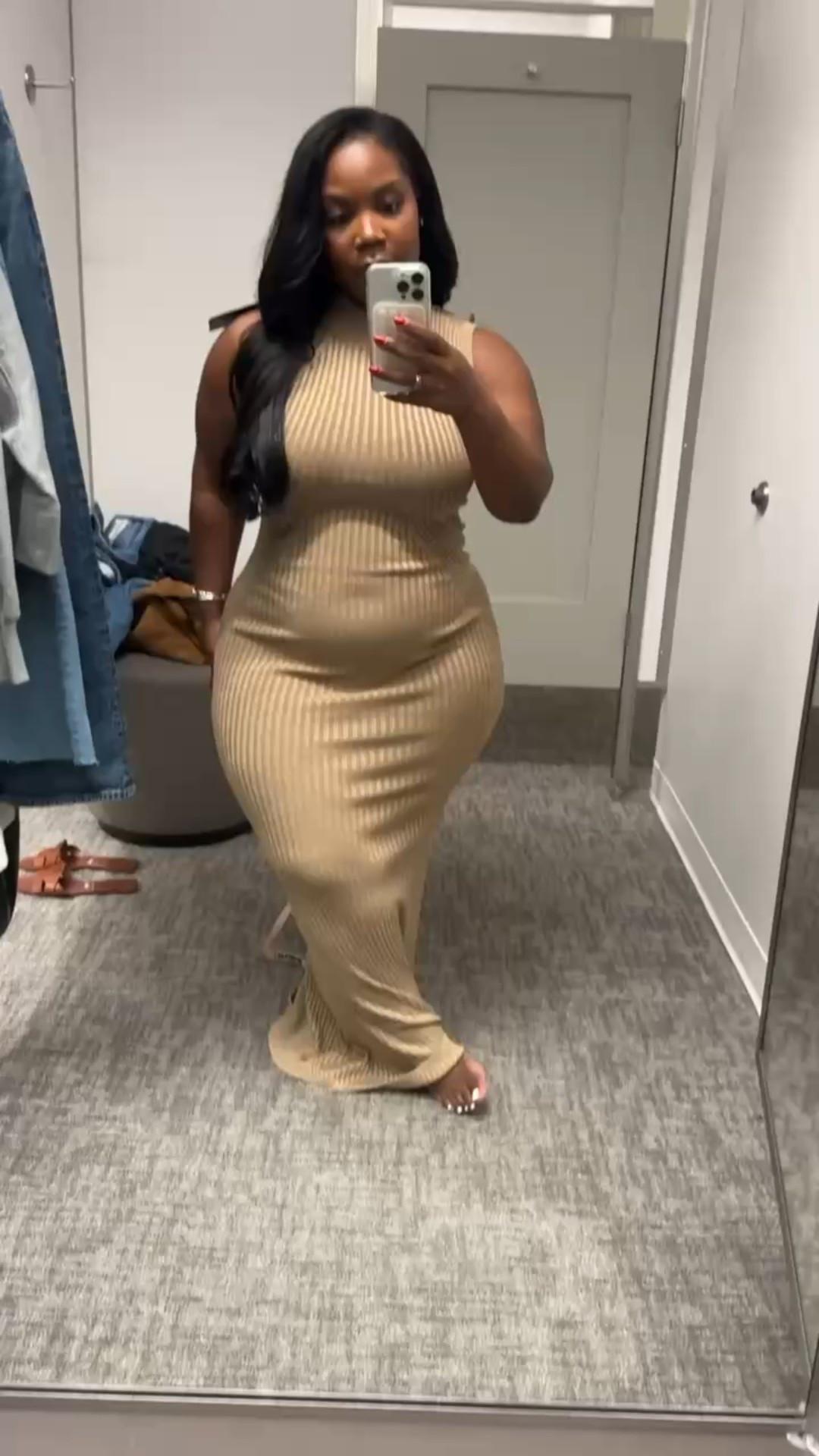 Kicking off a new series where I take you shopping with me as a Curvy Midsize meets
Plus-Size (also petite woman. Today we're shopping at Nordstrom. 

Sizing Details:
Gold dress: M
Black Dress: XL
Jeans: 16P
Nike Sweatshirt: L
Joggers: L

#LTKMidsize #LTKPetite #LTKPlusSize