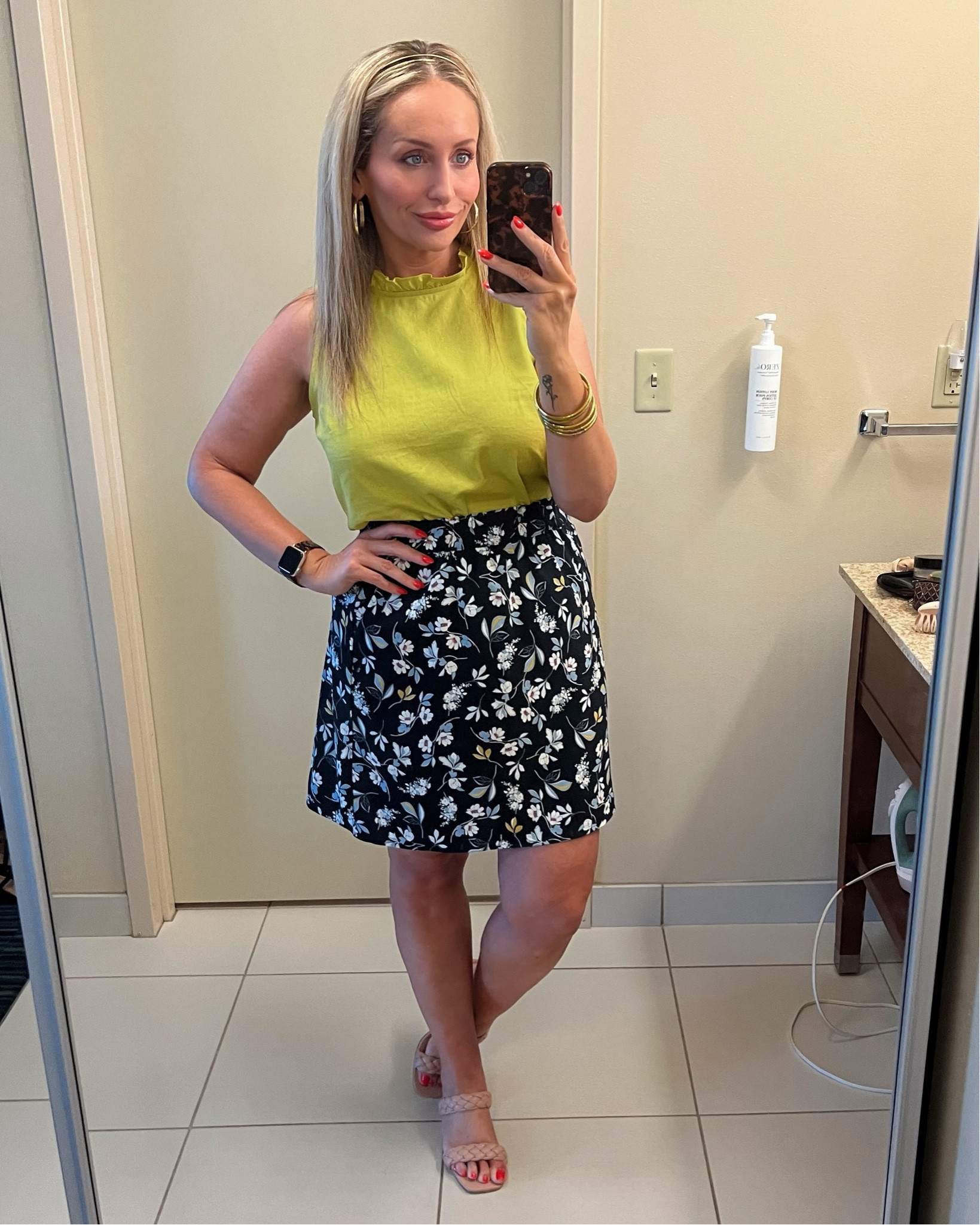 Work conference ootd 


#skirts #workoutfit #midsize #midsizestyle #workootd 

#LTKStyleTip #LTKMidsize