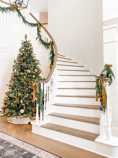 Our Christmas entry 🎄






Garland, Christmas garland, staircase, stairs, artificial tree, king of Christmas, neutral Christmas, tree topper, ornaments

#LTKHoliday #LTKSeasonal