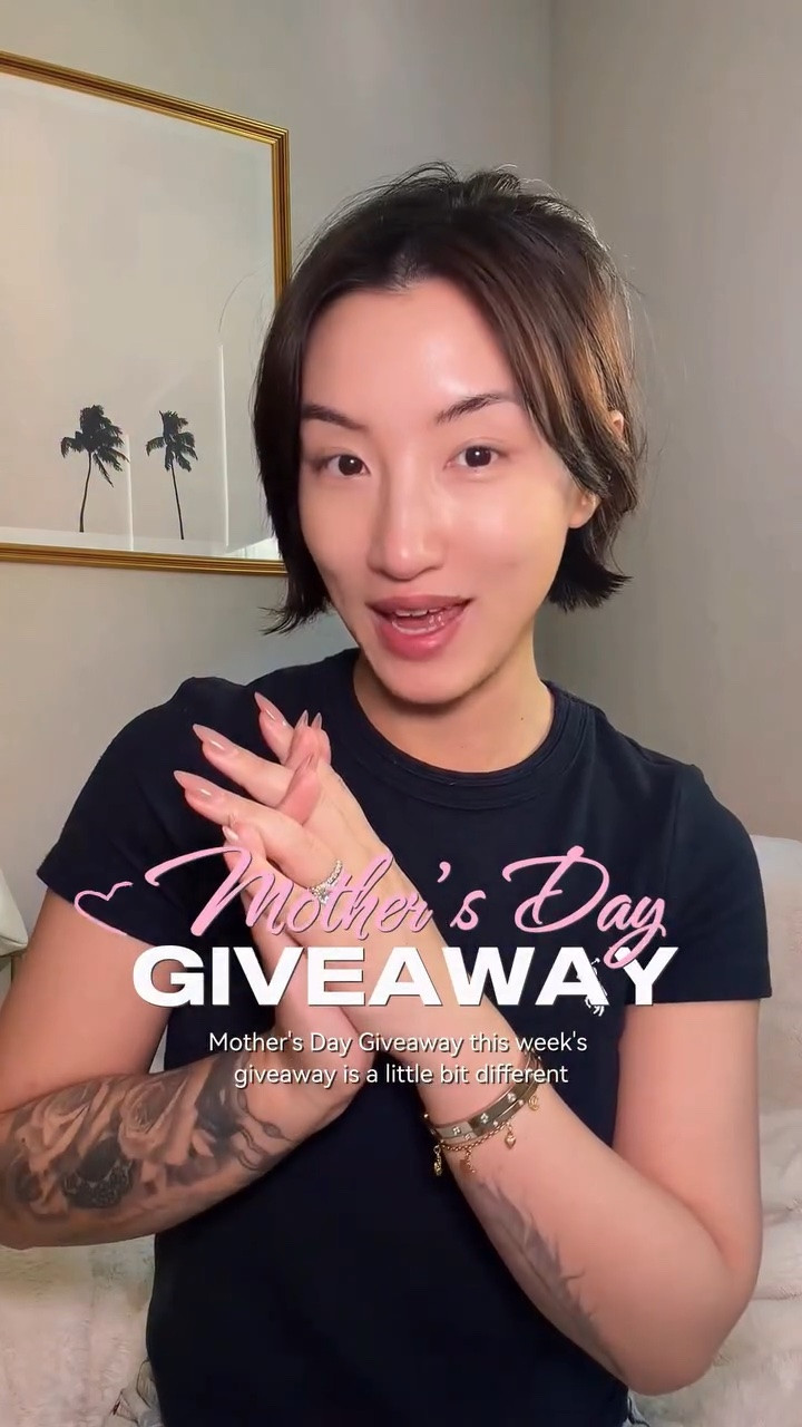 🌸 Mother’s Day Giveaway ✨ 2 Winners! 🌸
In honor of Mother’s Day, I wanted to do something extra special this week 💕

There will be 2 winners, each receiving a beautiful skincare bundle focused on healthy, hydrated, glowing skin.

🎁 Bundle 1 – Youth To The People
🥬 Superfood Cleanser
☁️ Air-Whip Moisture Cream
☀️ Broad Spectrum SPF 60
Perfect for anyone who loves lightweight hydration and a fresh, healthy glow ✨

🎁 Bundle 2 – EADEM
💋 Lip Softening Balm x2
🌊 Mami Wata Barrier Strengthening Face Mist
A beautiful combo for nourishing lips and supporting the skin barrier — especially when skin feels dry, stressed, or dehydrated 🤍

💡 How to Enter:
1️⃣ Follow me here on IG & subscribe to my GL4MAWAY Channel
2️⃣ Like + Repost this post ❤️
3️⃣ Comment which bundle you’d love to win + tag 2 friends
✨ Bonus Entry: Share this post to your Stories and each tag follow is an +1 entry too!

🎉 Winners will be announced on my GL4MAWAY Channel on 5/22!

Good luck, beauties — and Happy Mother’s Day to all the amazing moms and mother figures out there 🫶🌷

#mothersdaygiveaway #skincareover40 #beautygiveaway #glowingskin #weeklygiveaway